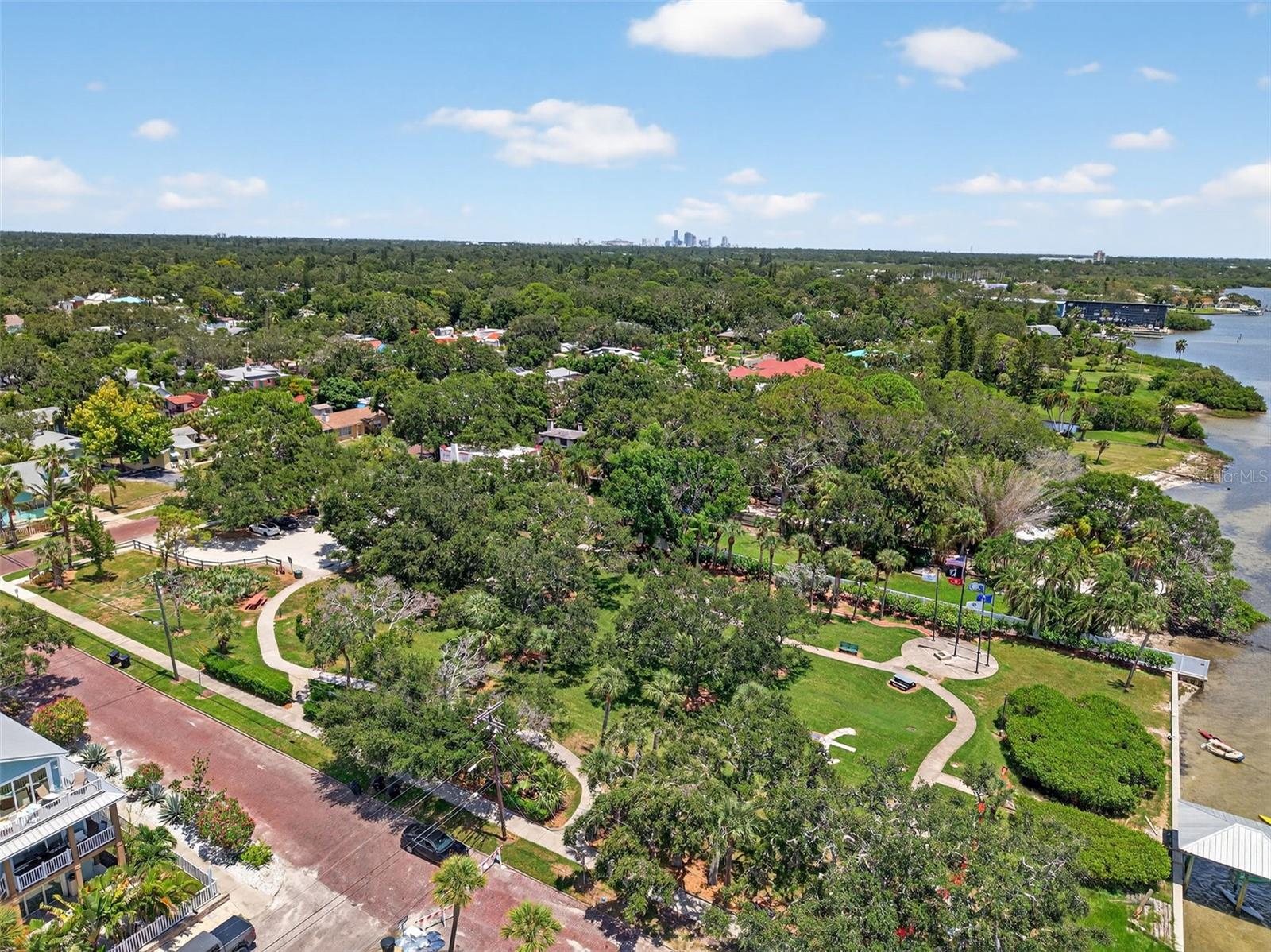 5925 SHORE BLVD S #107, GULFPORT, FL, 33707