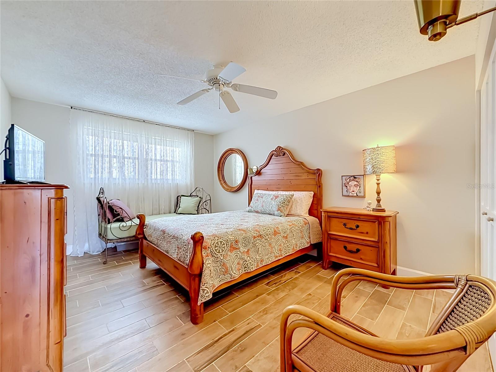 5925 SHORE BLVD S #107, GULFPORT, FL, 33707