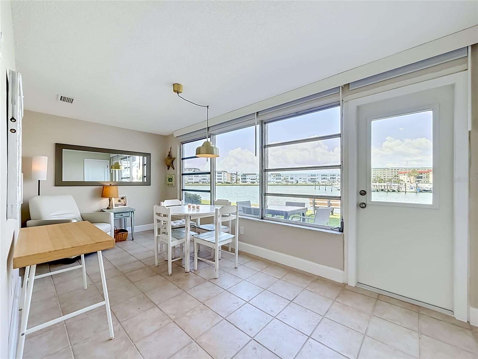 5925 SHORE BLVD S #107, GULFPORT, FL, 33707