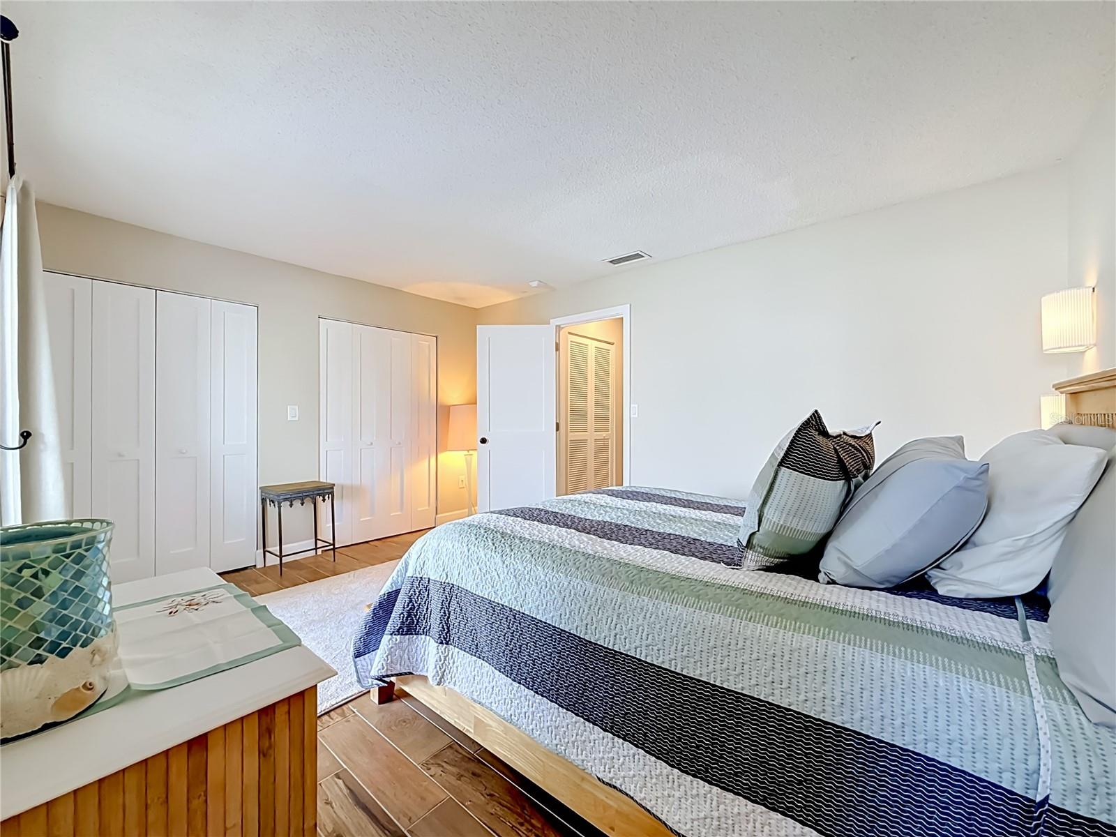 5925 SHORE BLVD S #107, GULFPORT, FL, 33707
