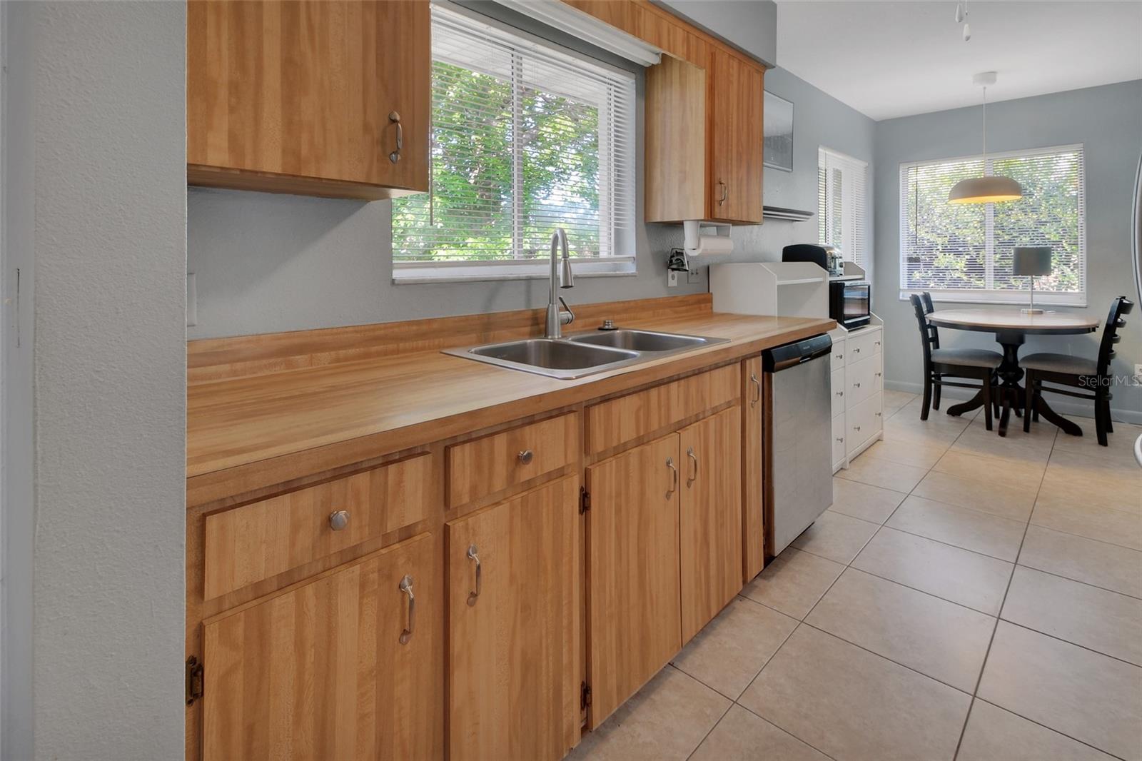 1131 ABAGAIL DR, DELTONA, FL, 32725