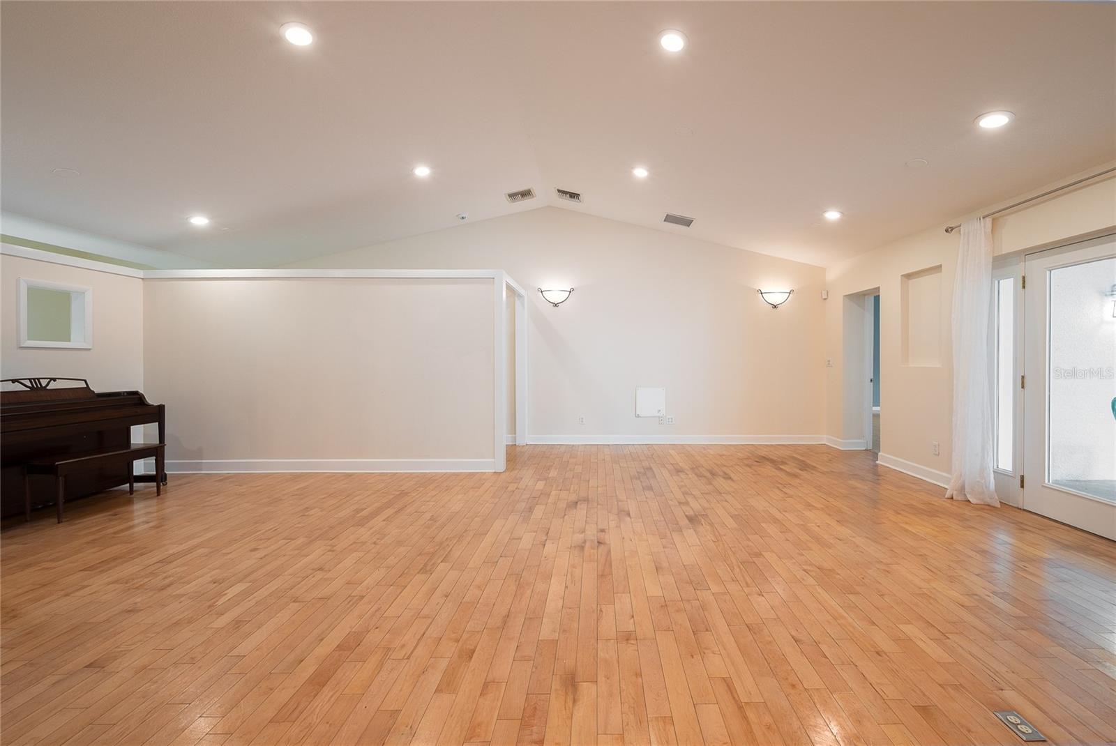 1015 VENETIAN AVE, ORLANDO, FL, 32804
