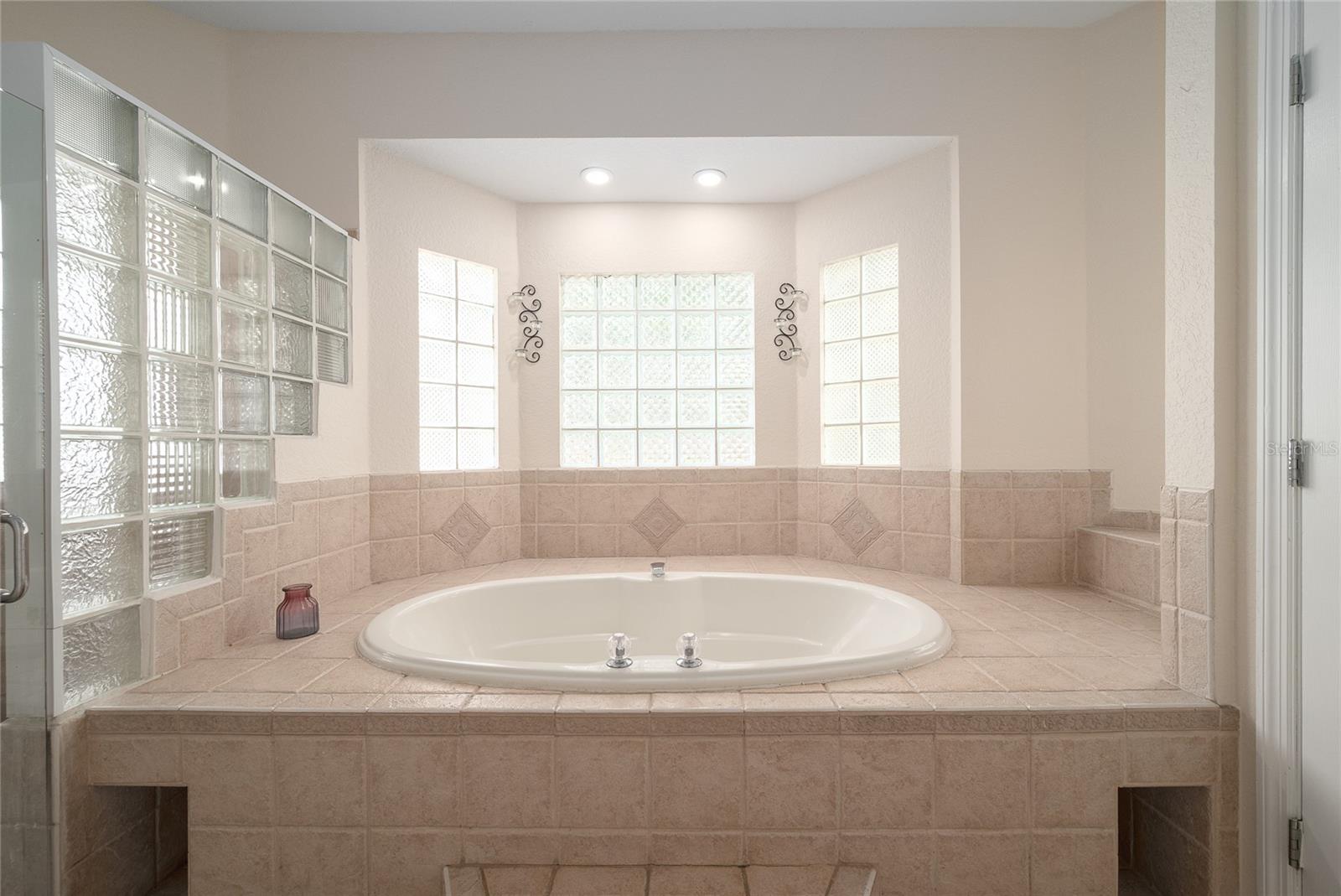 1015 VENETIAN AVE, ORLANDO, FL, 32804