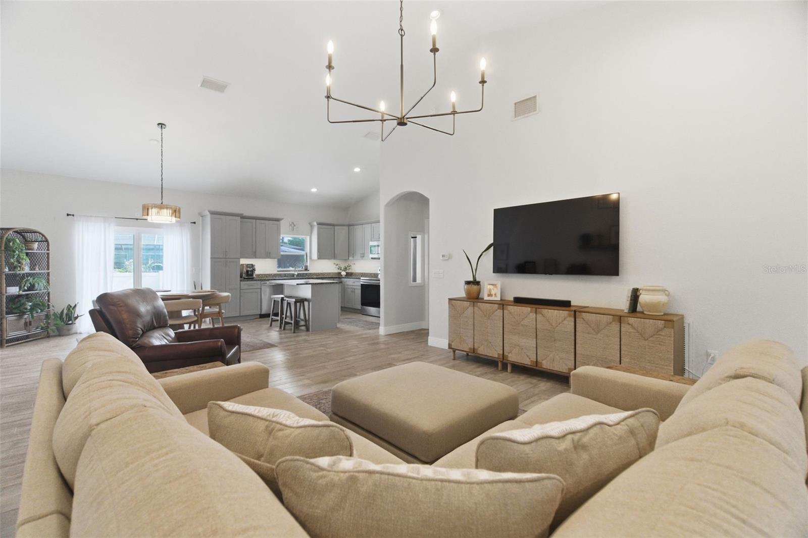 1016 GULF RD, TARPON SPRINGS, FL, 34689