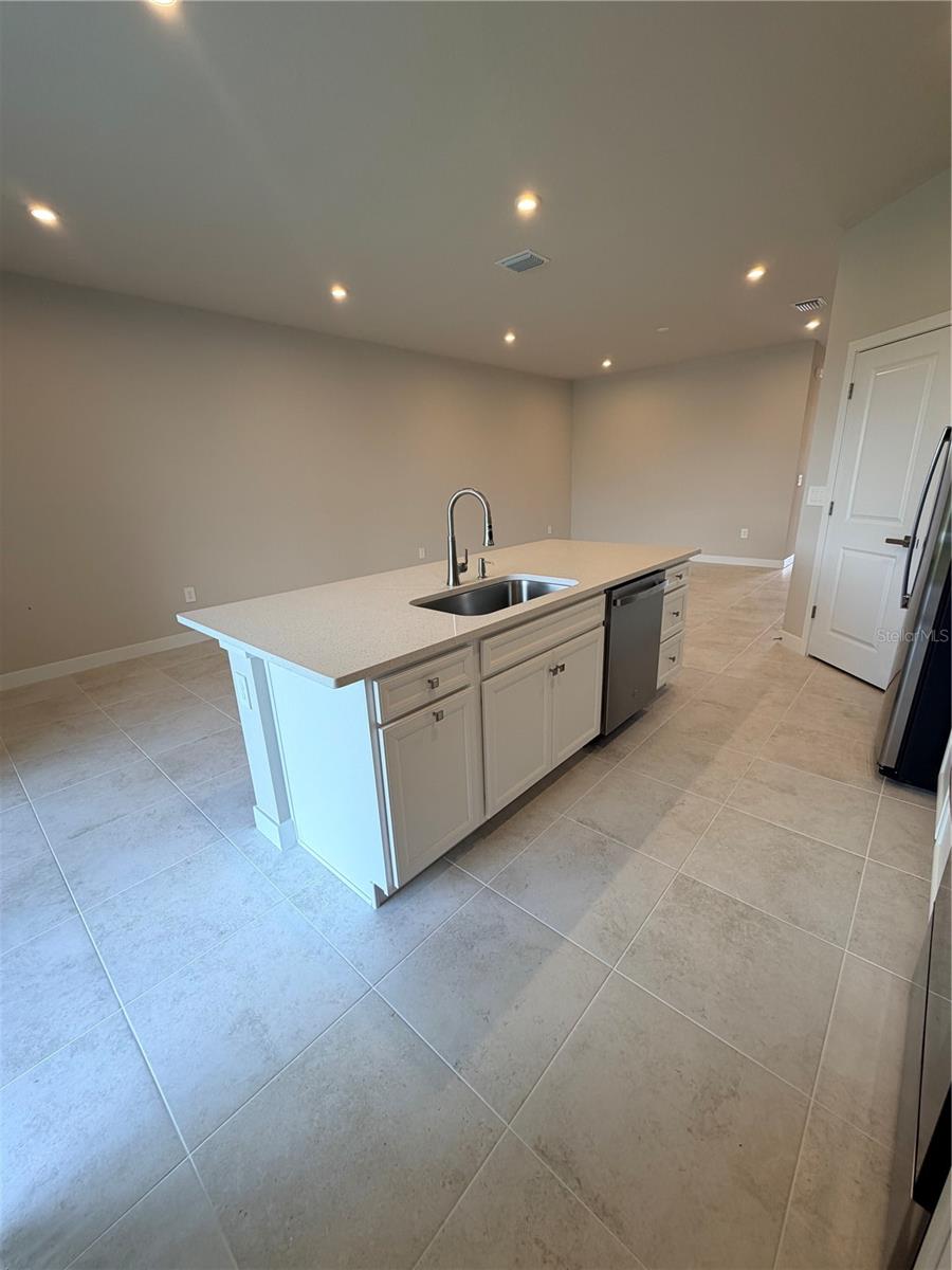 12314 AMBER CREEK CIR, BRADENTON, FL, 34211