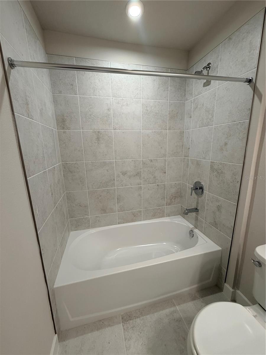 12314 AMBER CREEK CIR, BRADENTON, FL, 34211
