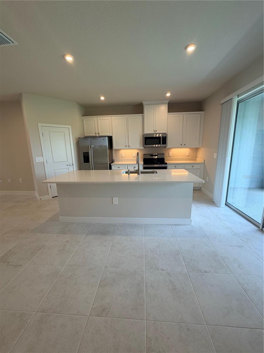 12314 AMBER CREEK CIR, BRADENTON, FL, 34211