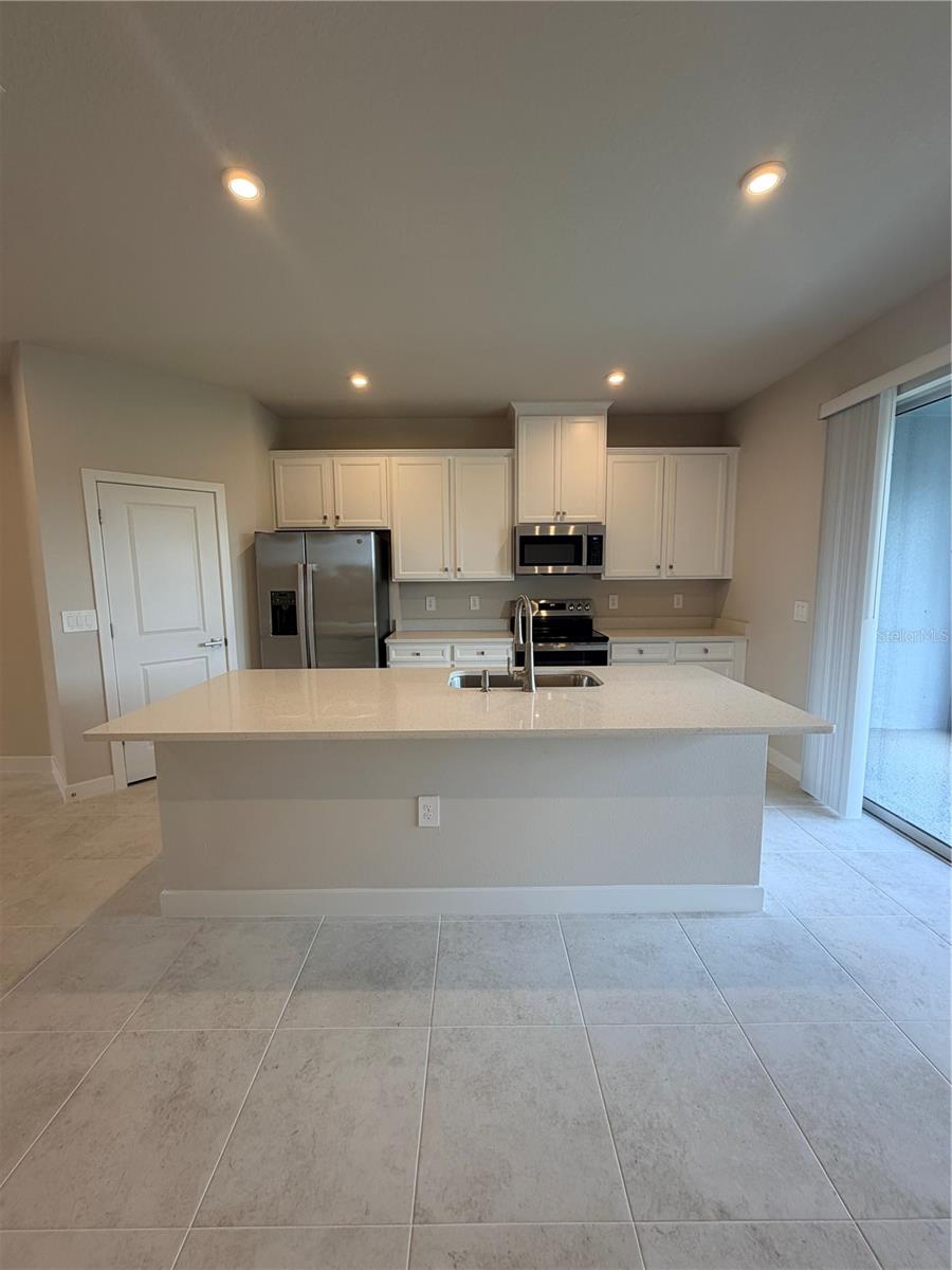 12314 AMBER CREEK CIR, BRADENTON, FL, 34211