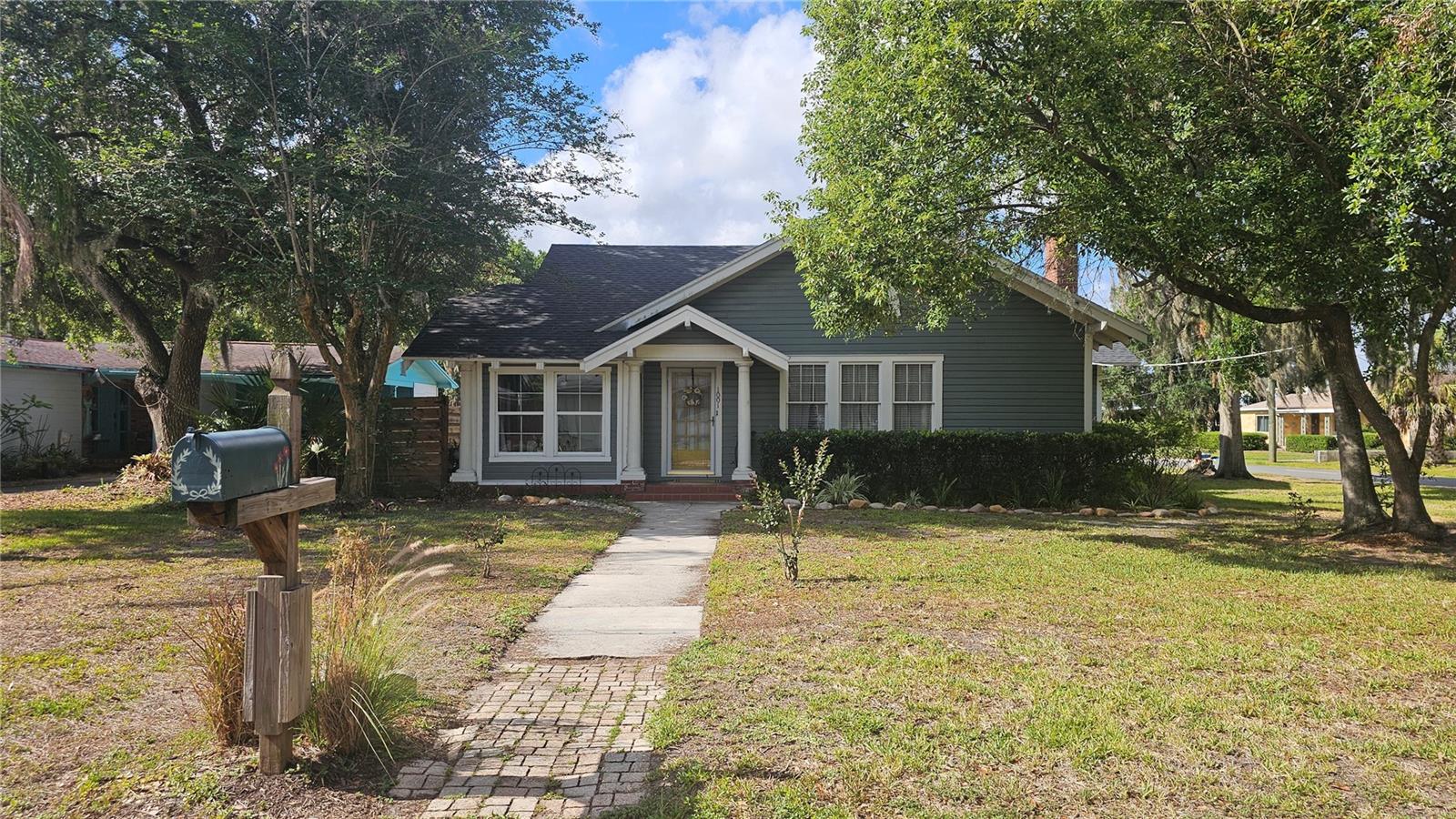1001 E GILCHRIST ST, PLANT CITY, FL, 33563