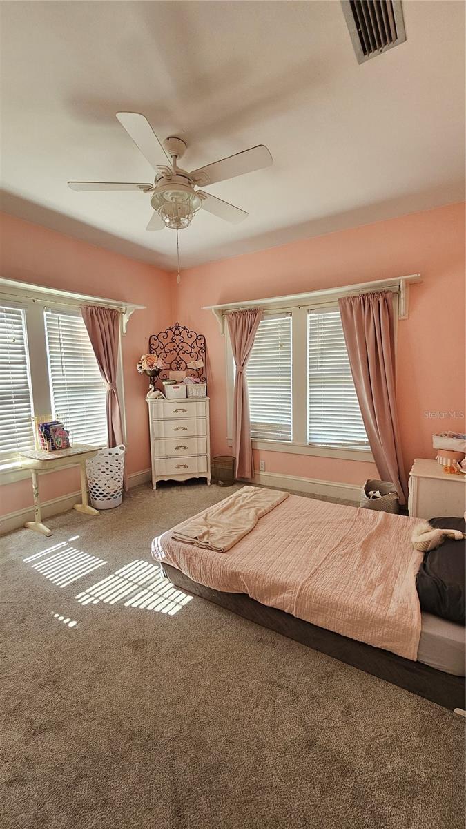 1001 E GILCHRIST ST, PLANT CITY, FL, 33563