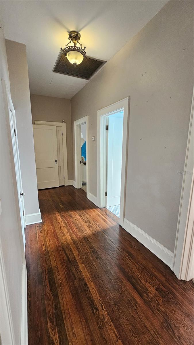 1001 E GILCHRIST ST, PLANT CITY, FL, 33563