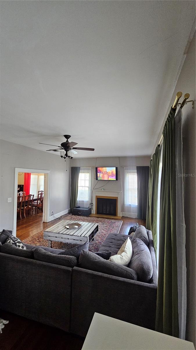 1001 E GILCHRIST ST, PLANT CITY, FL, 33563