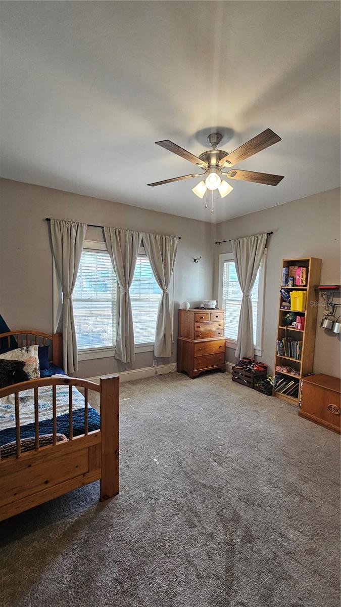 1001 E GILCHRIST ST, PLANT CITY, FL, 33563