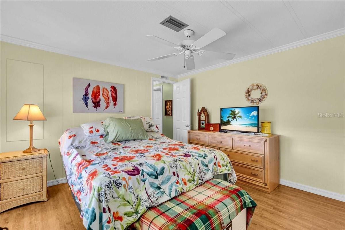 20 N FLORA VISTA ST, ENGLEWOOD, FL, 34223