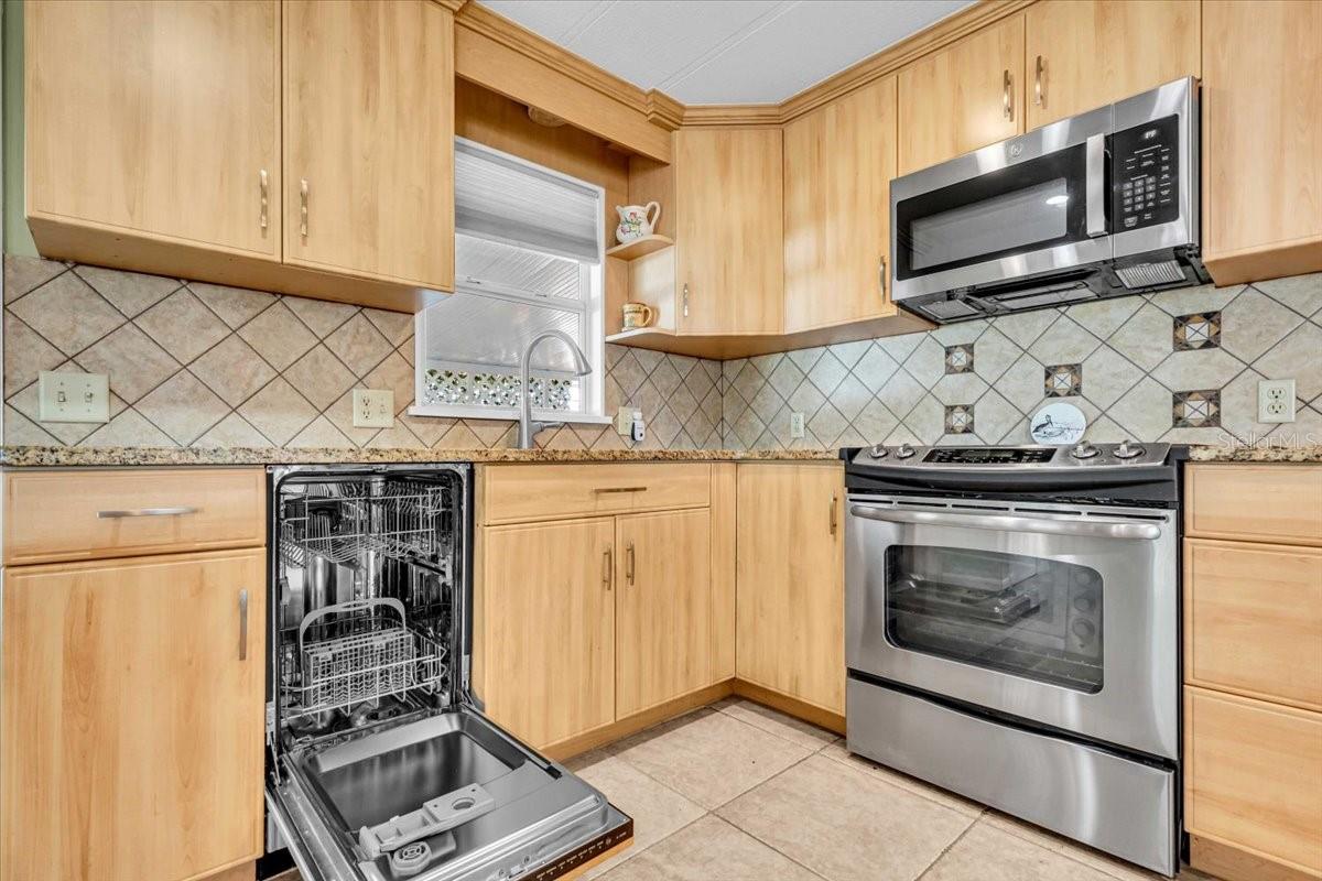 20 N FLORA VISTA ST, ENGLEWOOD, FL, 34223