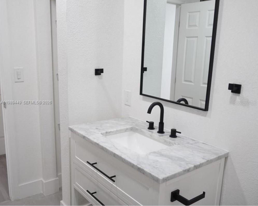 563 PRESQUE ISLE DR, PORT CHARLOTTE, FL, 33954