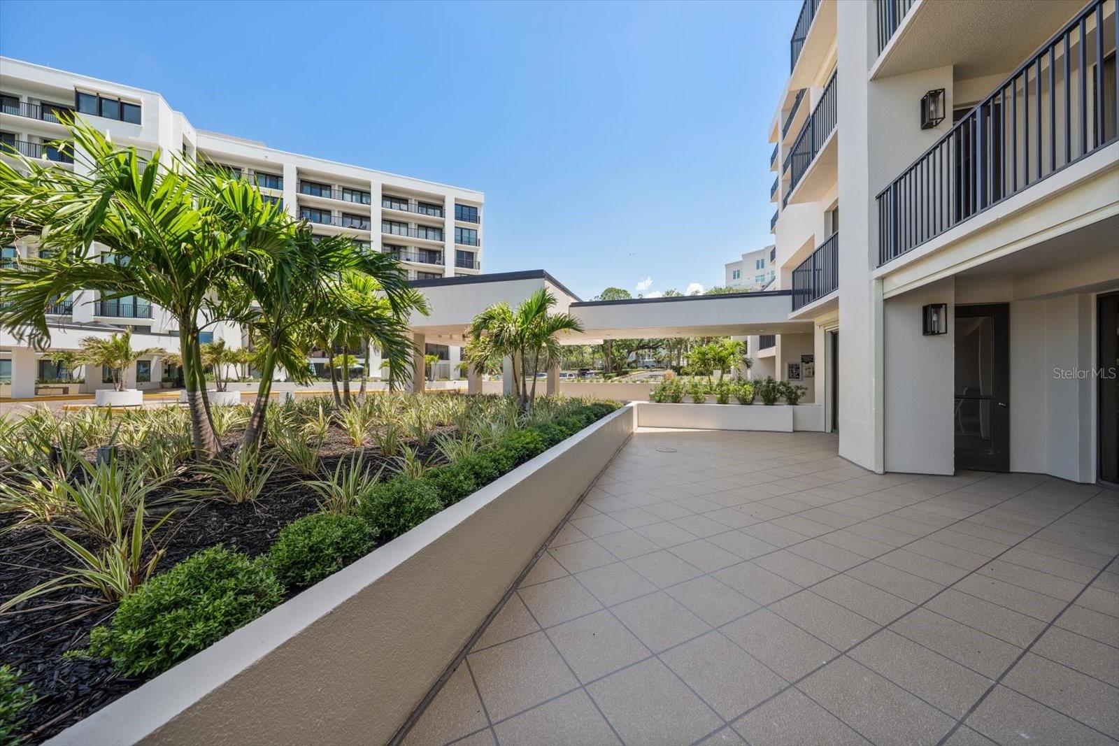 6 BELLEVIEW BLVD #105, BELLEAIR, FL, 33756