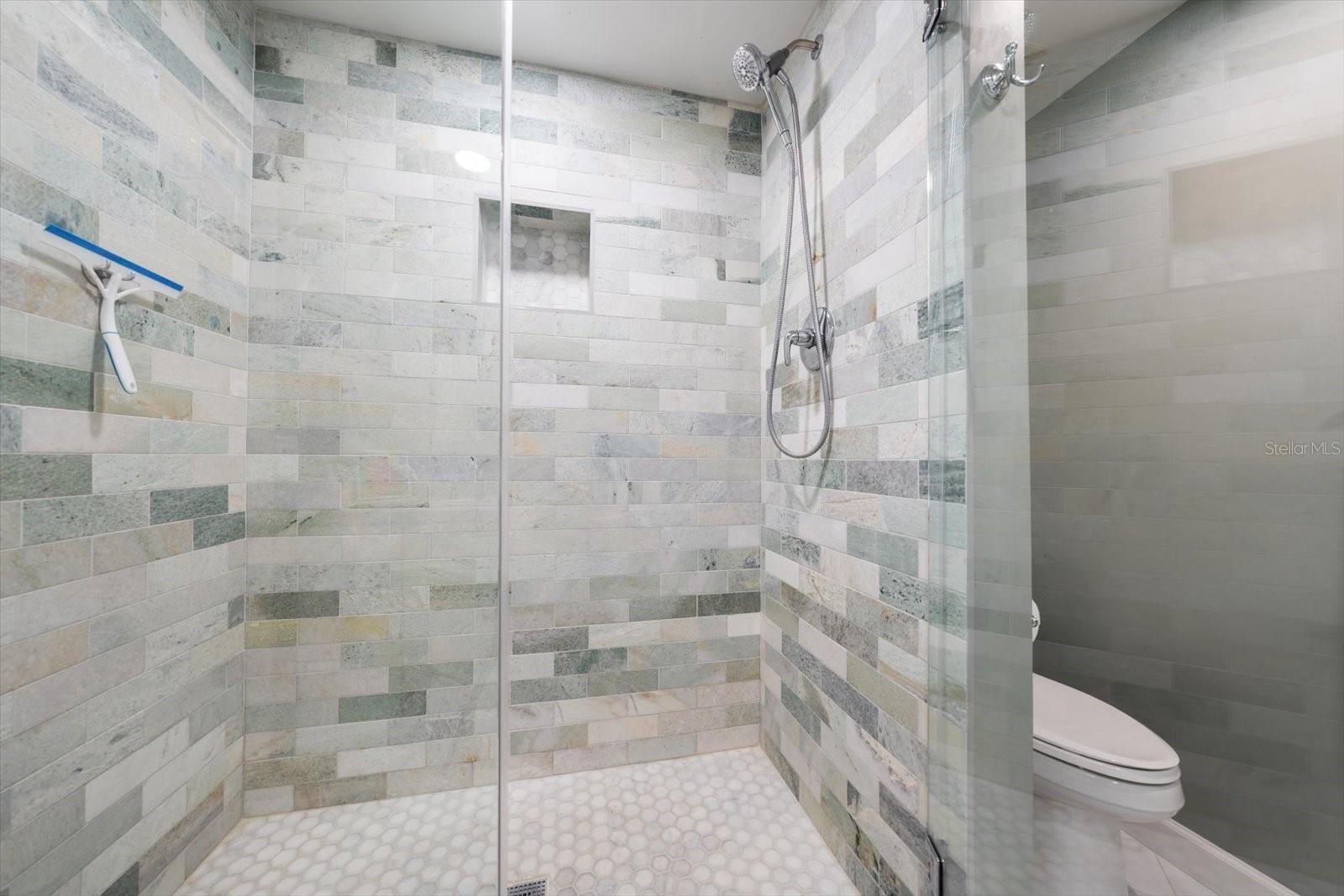 6 BELLEVIEW BLVD #105, BELLEAIR, FL, 33756