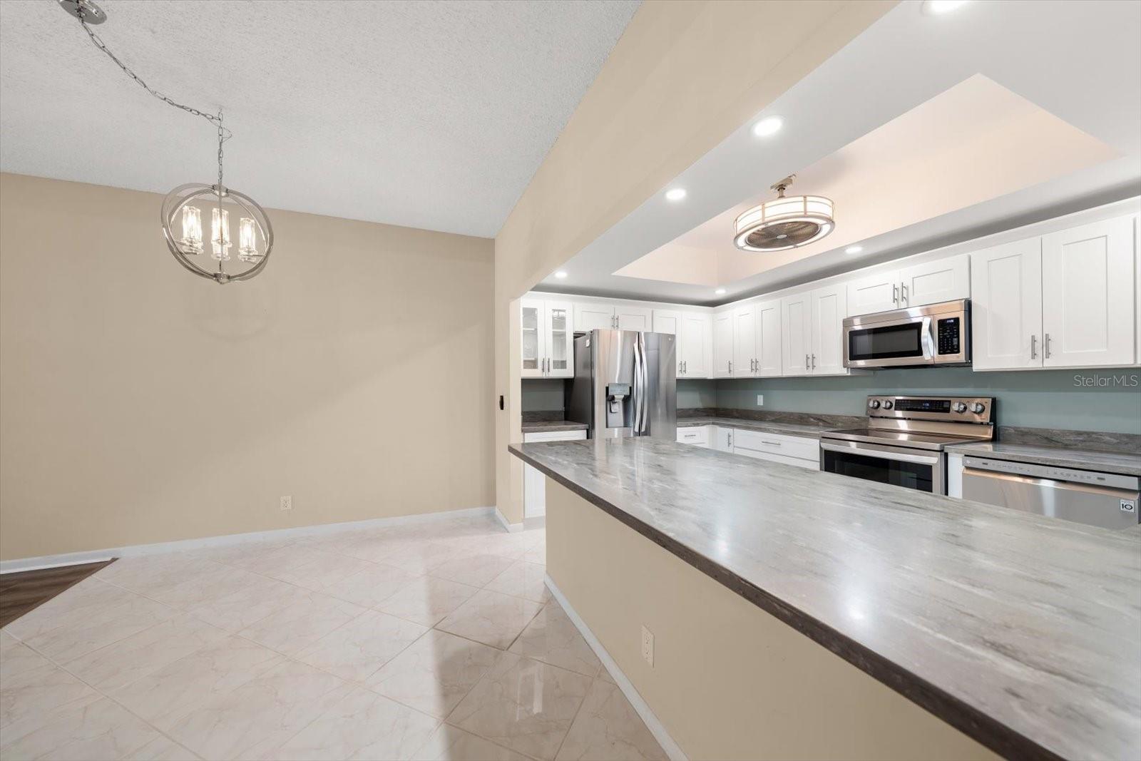 6 BELLEVIEW BLVD #105, BELLEAIR, FL, 33756
