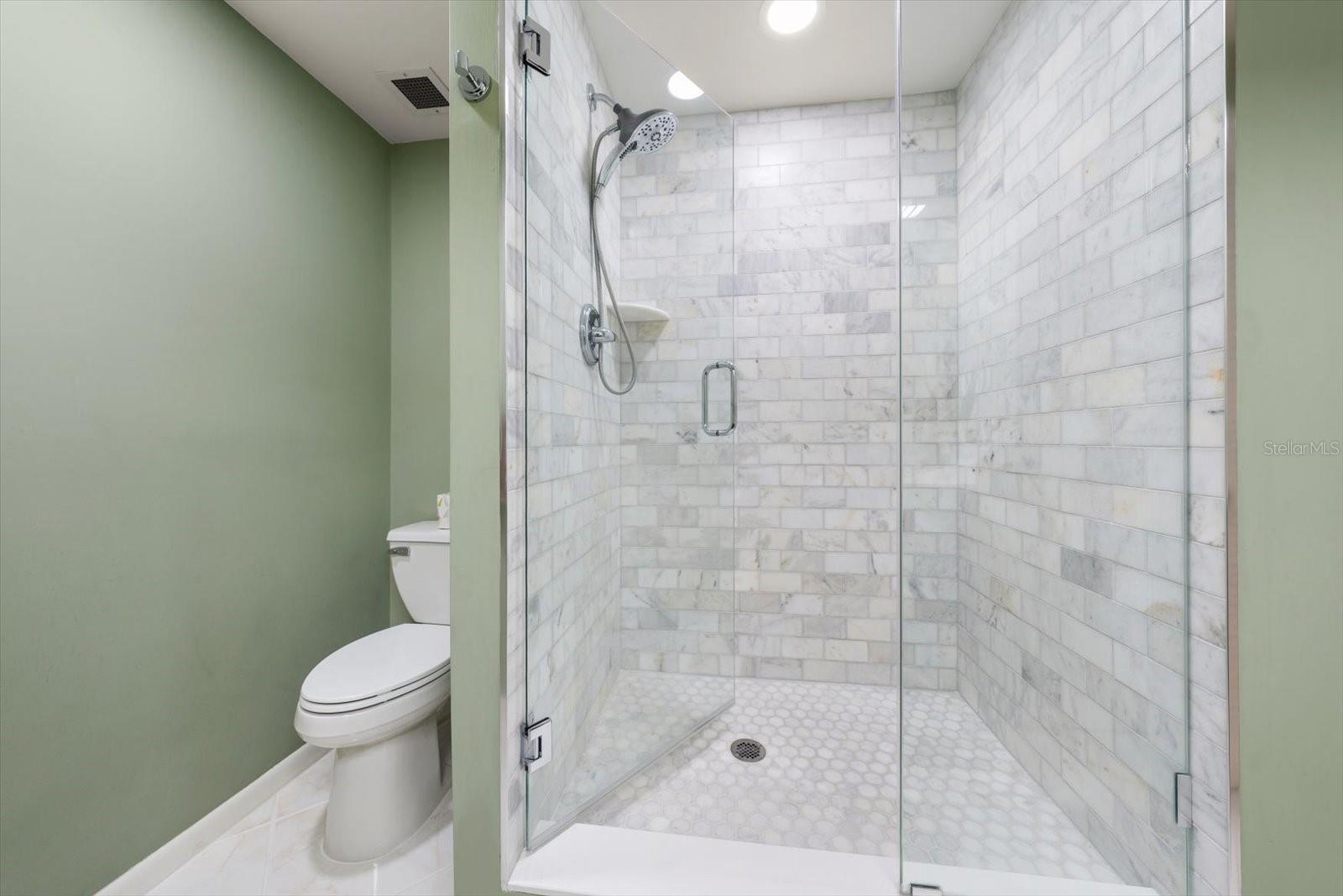 6 BELLEVIEW BLVD #105, BELLEAIR, FL, 33756