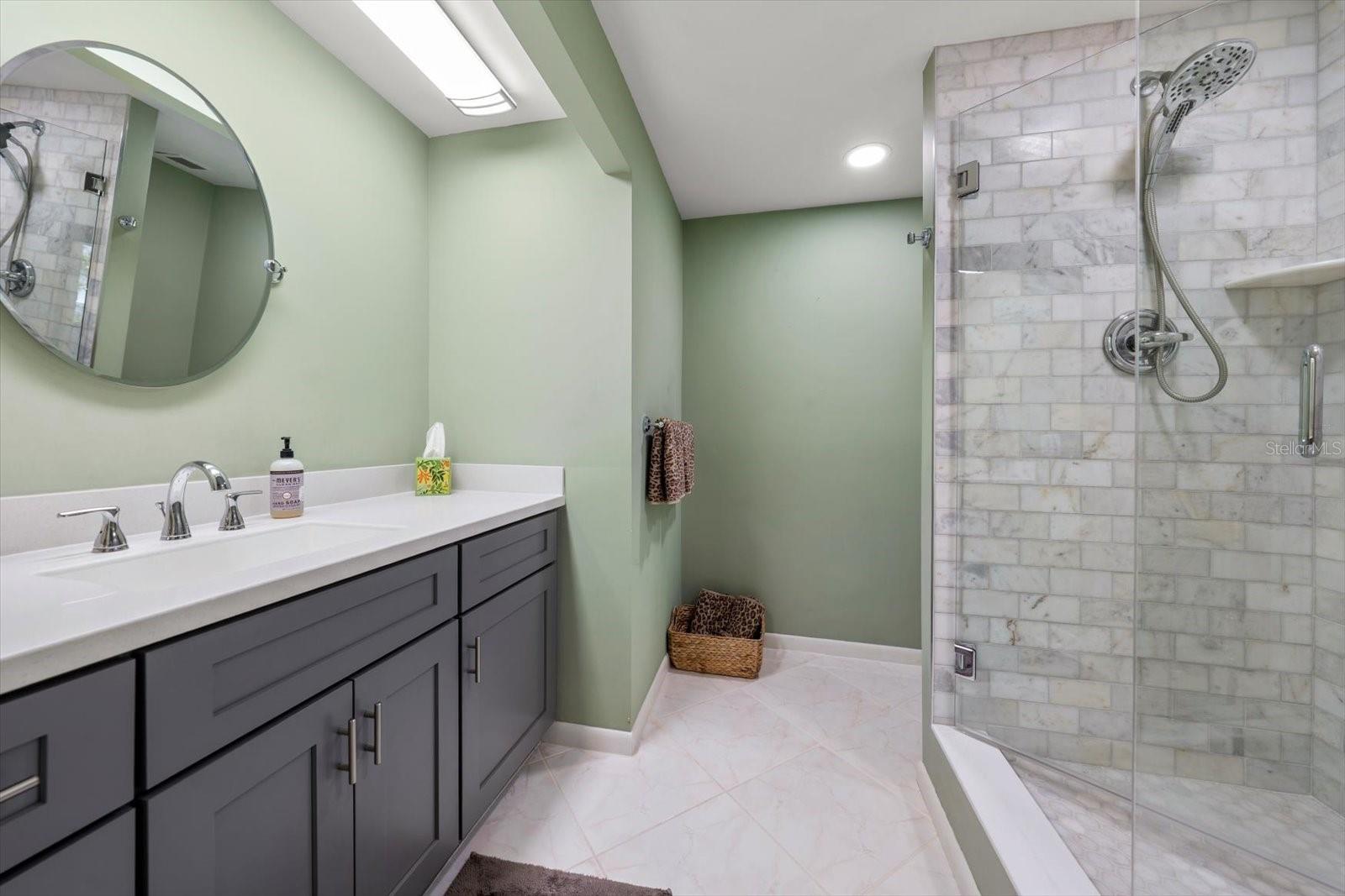 6 BELLEVIEW BLVD #105, BELLEAIR, FL, 33756