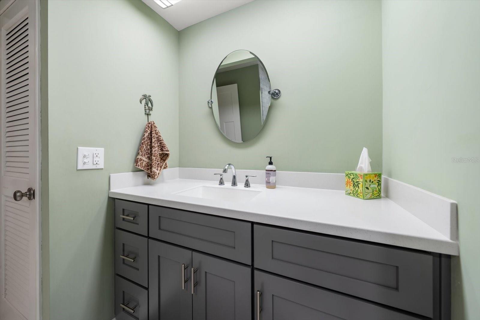 6 BELLEVIEW BLVD #105, BELLEAIR, FL, 33756
