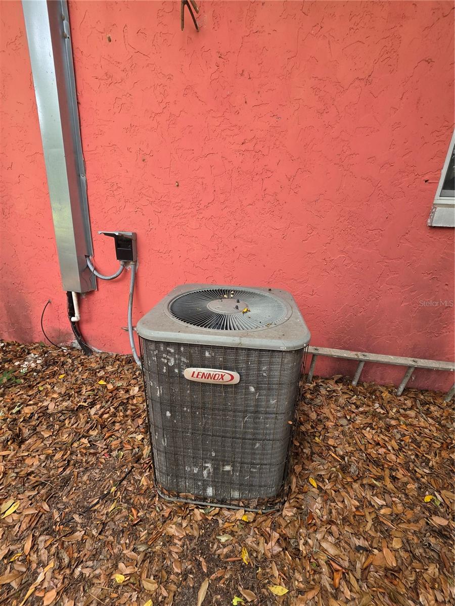 1215 NW 15TH AVE, OCALA, FL, 34475