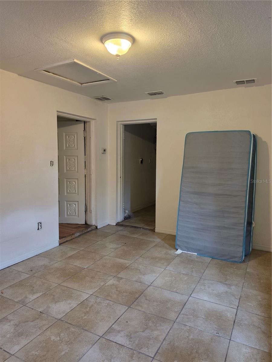 1215 NW 15TH AVE, OCALA, FL, 34475