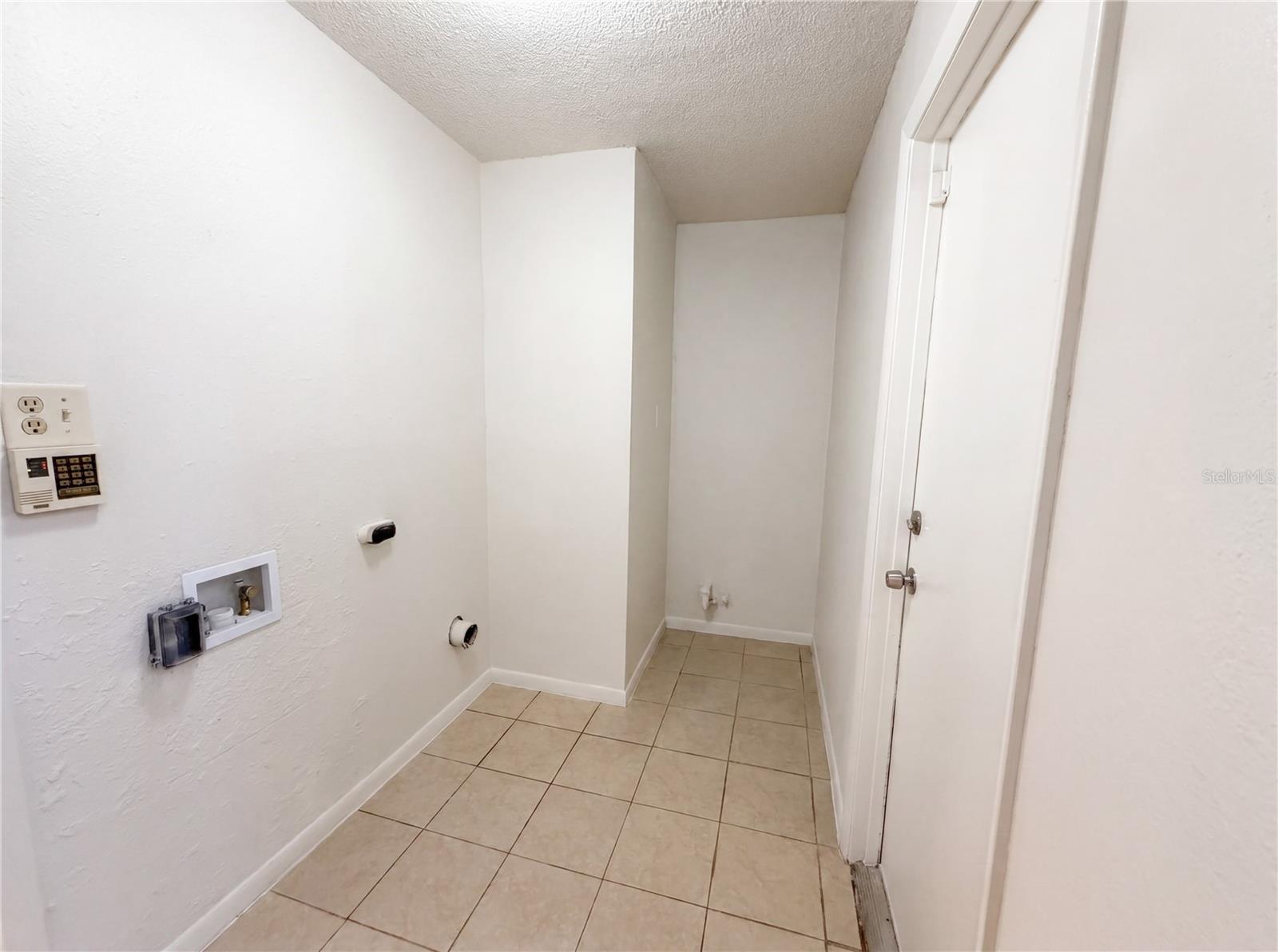 2534 VICTARRA CIR, LUTZ, FL, 33559