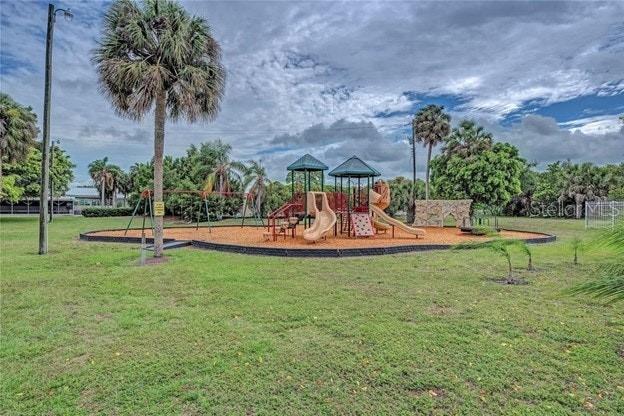 1000 DARTMOUTH DR, BRADENTON, FL, 34207