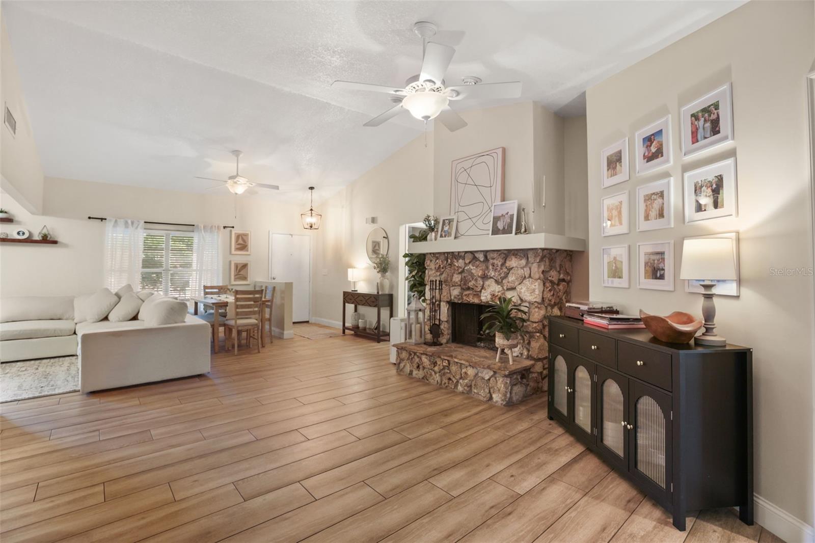 84 HOLLOW BRANCH RD, APOPKA, FL, 32703