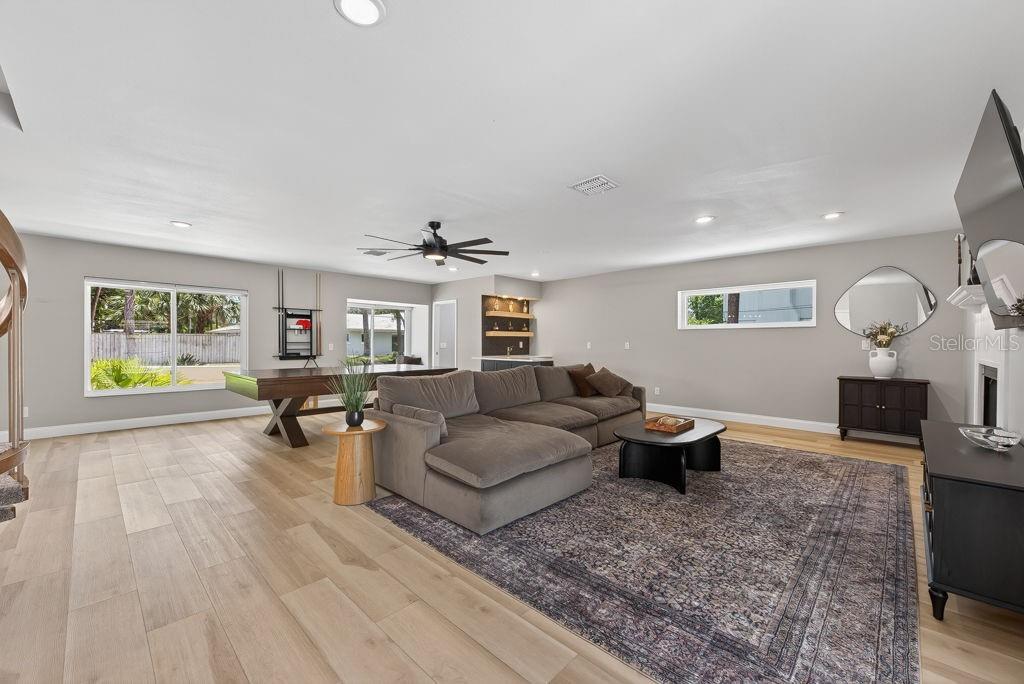 1461 87TH AVE N, ST PETERSBURG, FL, 33702