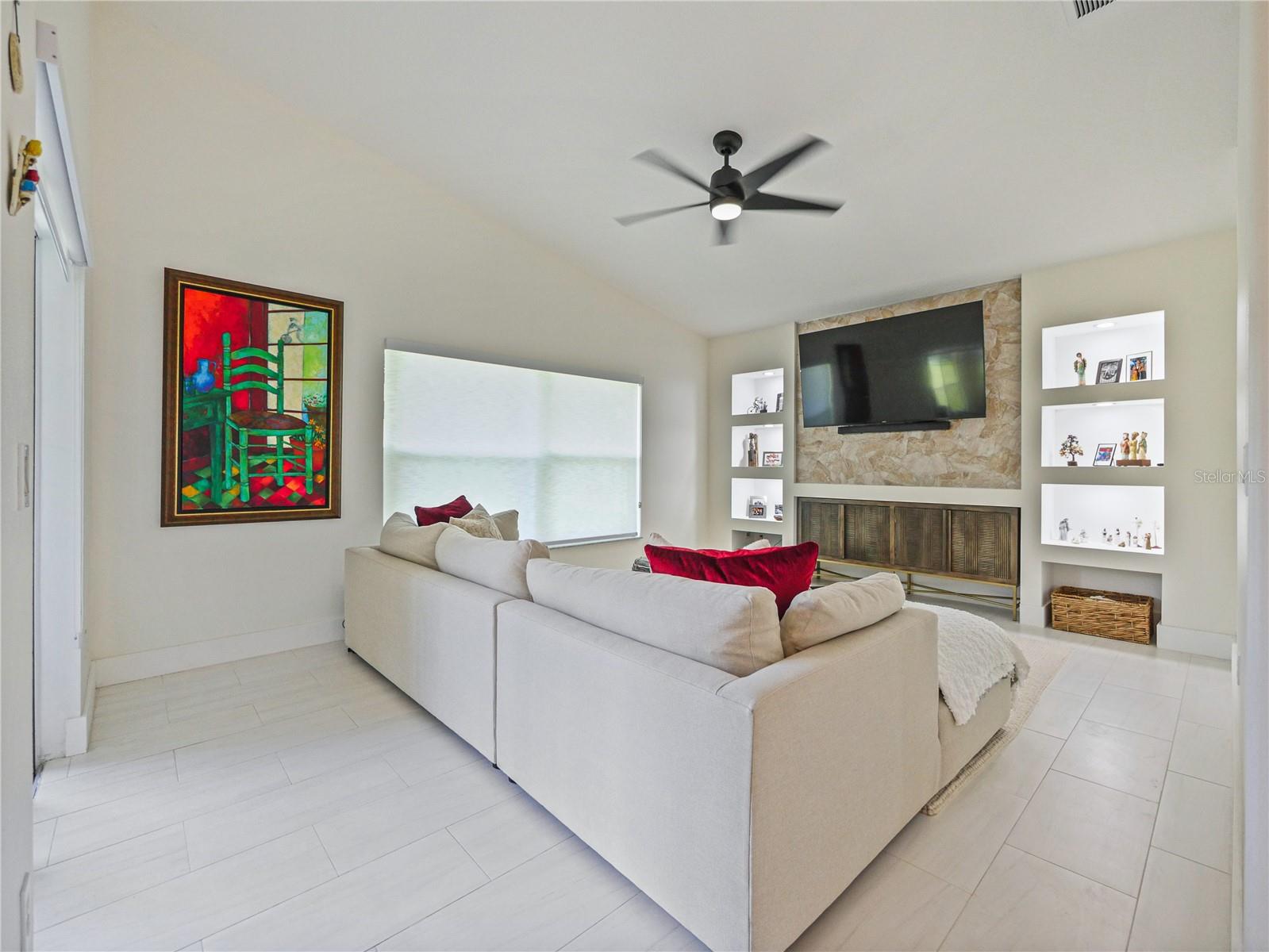 9555 HERON POINTE DR, ORLANDO, FL, 32832