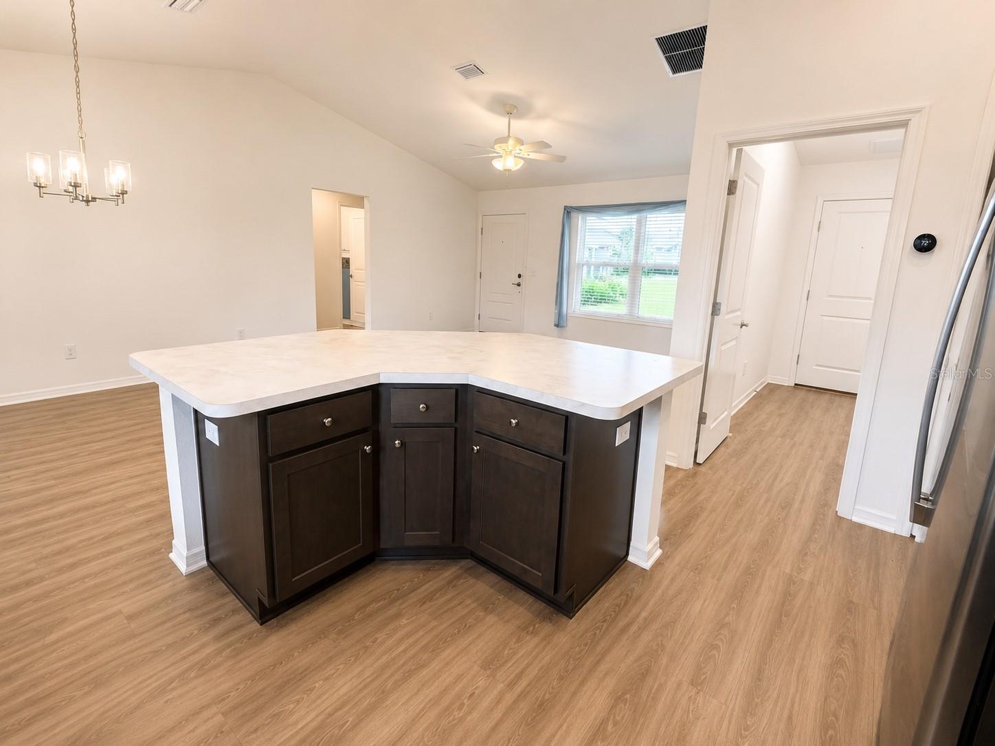 6743 MARY LOOP, THE VILLAGES, FL, 34762