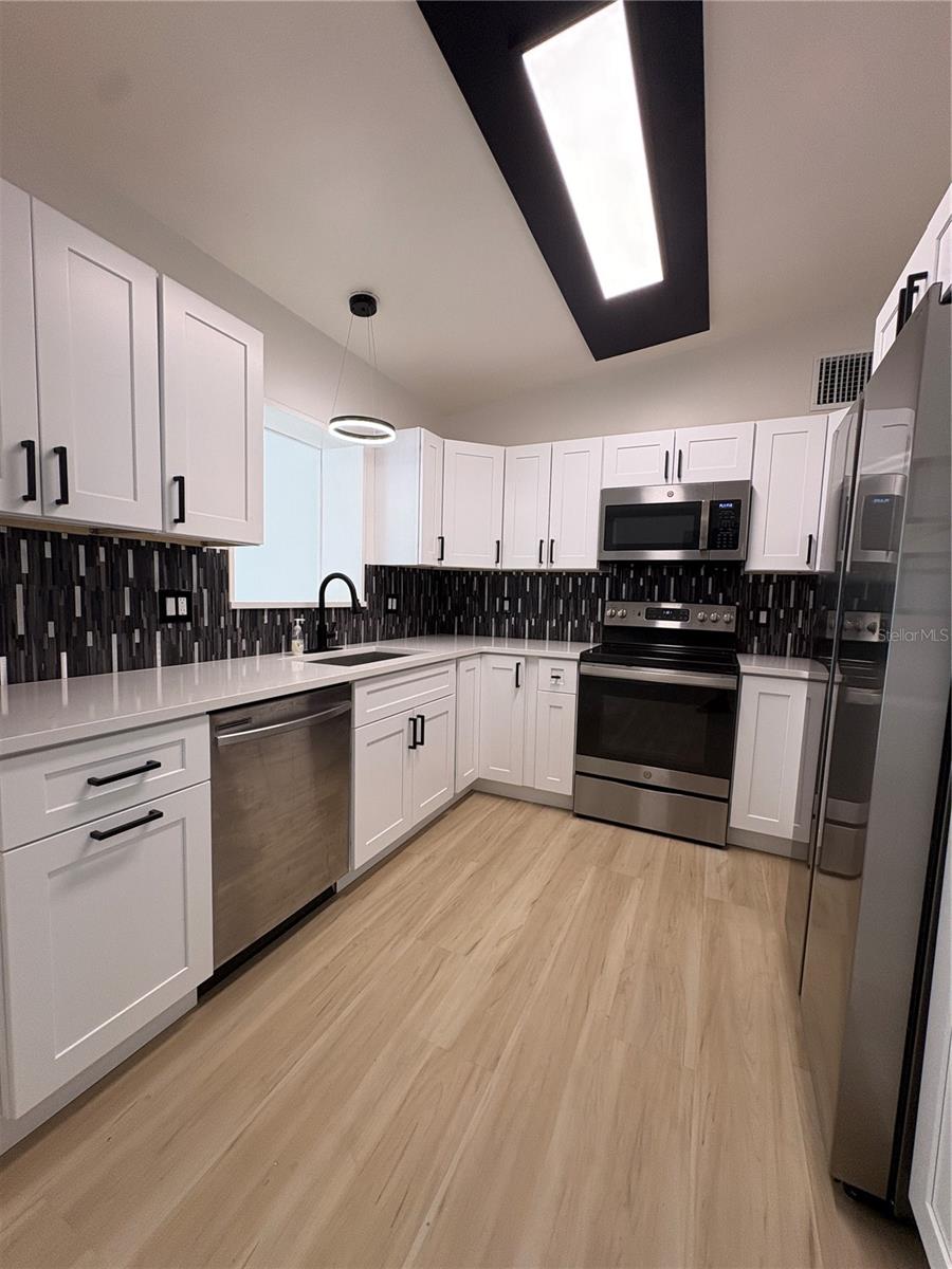 10543 51ST TER N, ST PETERSBURG, FL, 33708