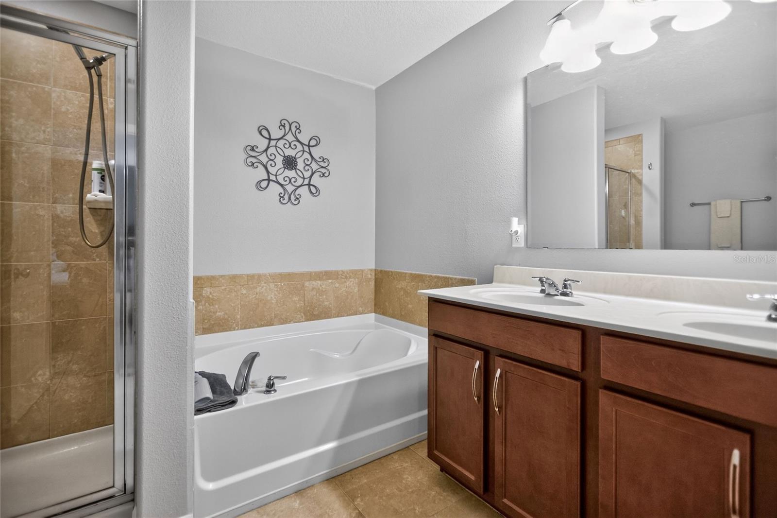 213 VICTORIA TRAILS BLVD, DELAND, FL, 32724