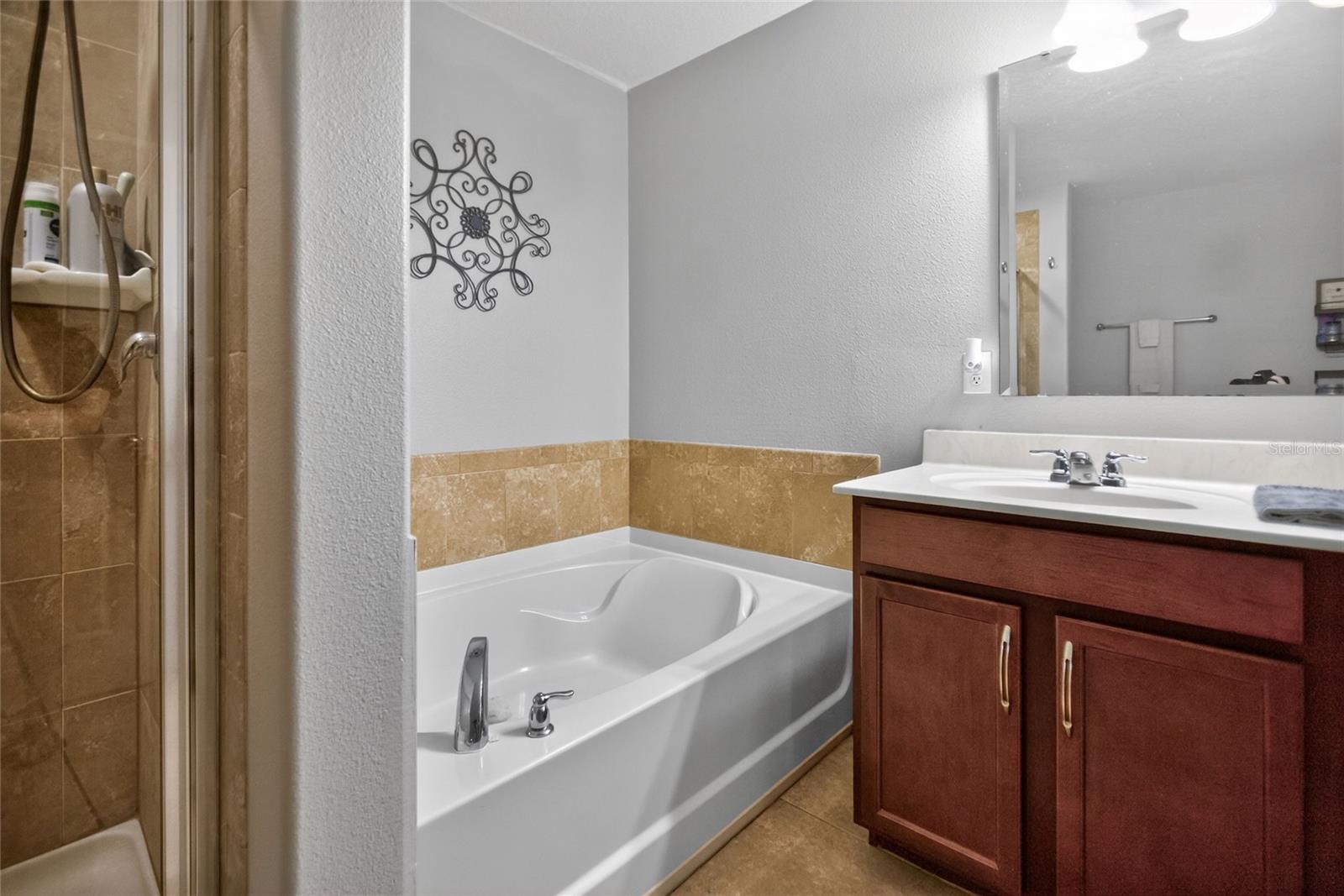 213 VICTORIA TRAILS BLVD, DELAND, FL, 32724