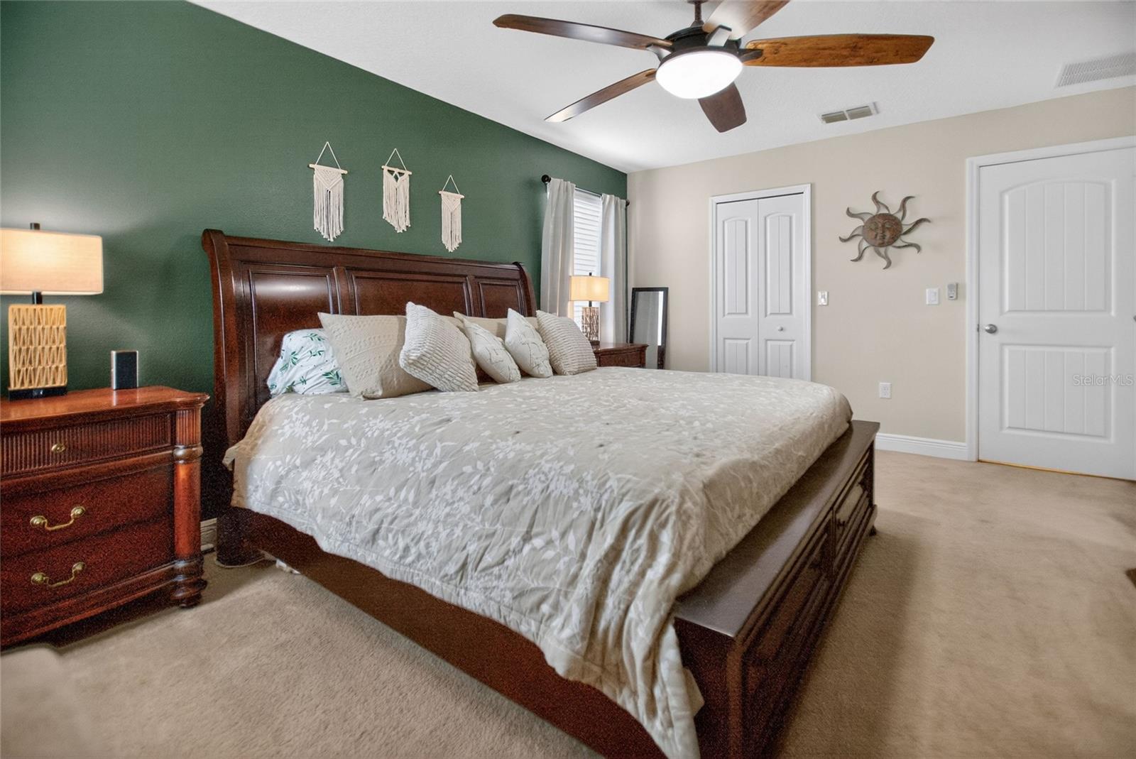 213 VICTORIA TRAILS BLVD, DELAND, FL, 32724