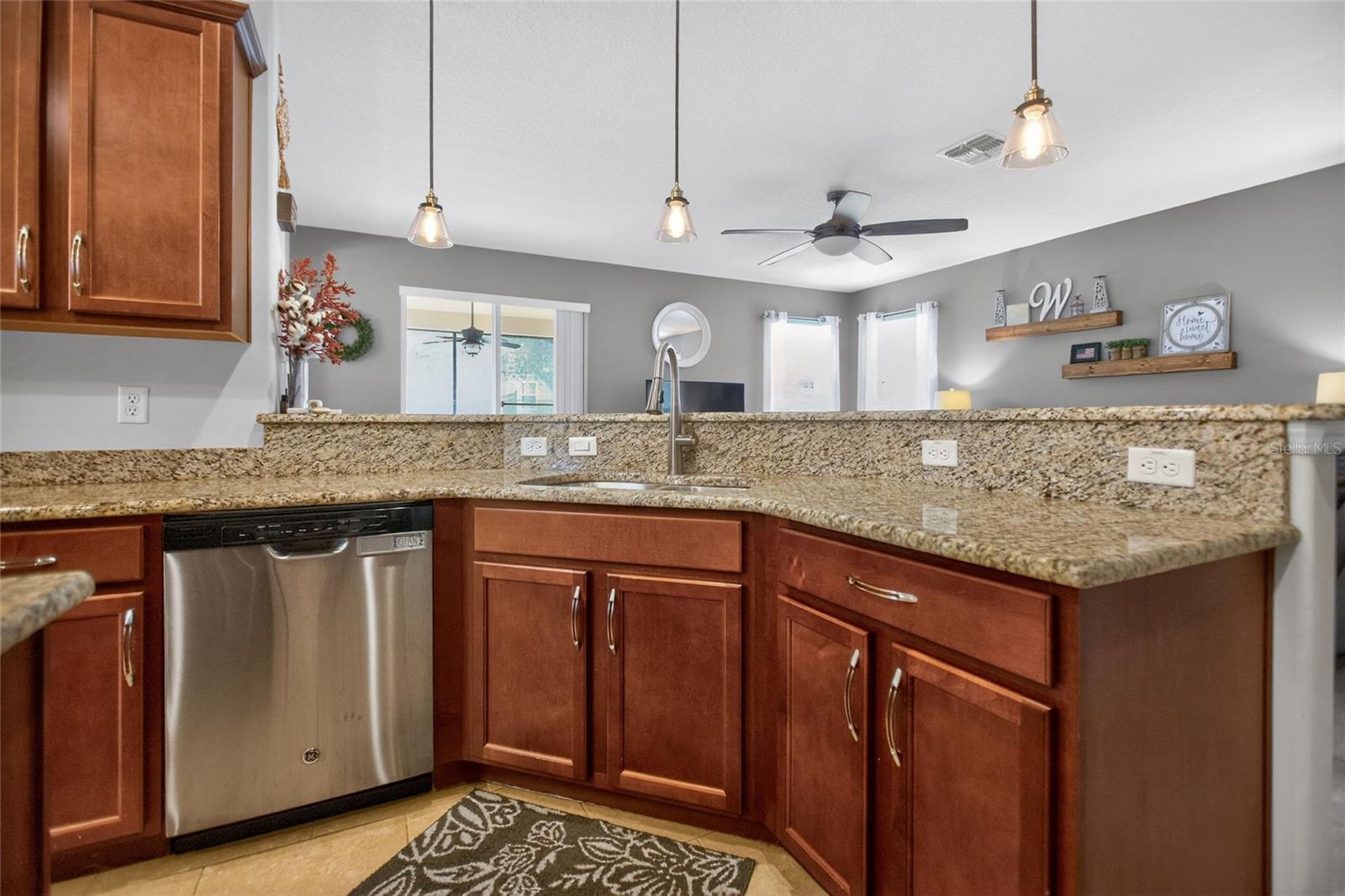 213 VICTORIA TRAILS BLVD, DELAND, FL, 32724