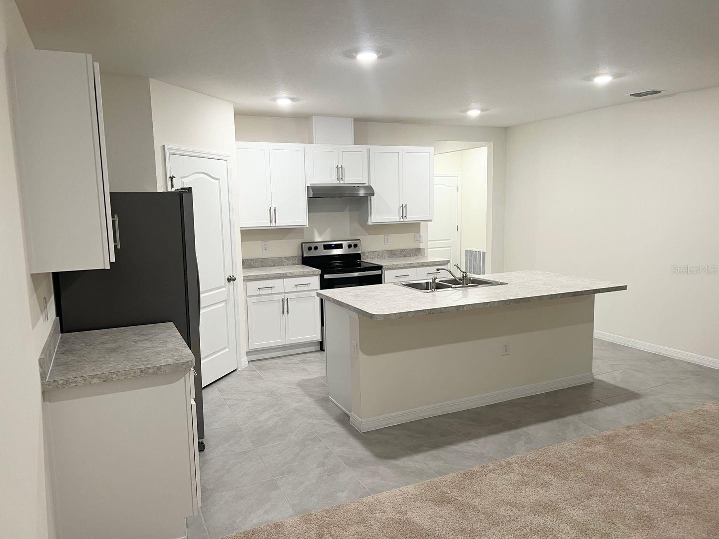 709 VERSAILLES LN, KISSIMMEE, FL, 34759