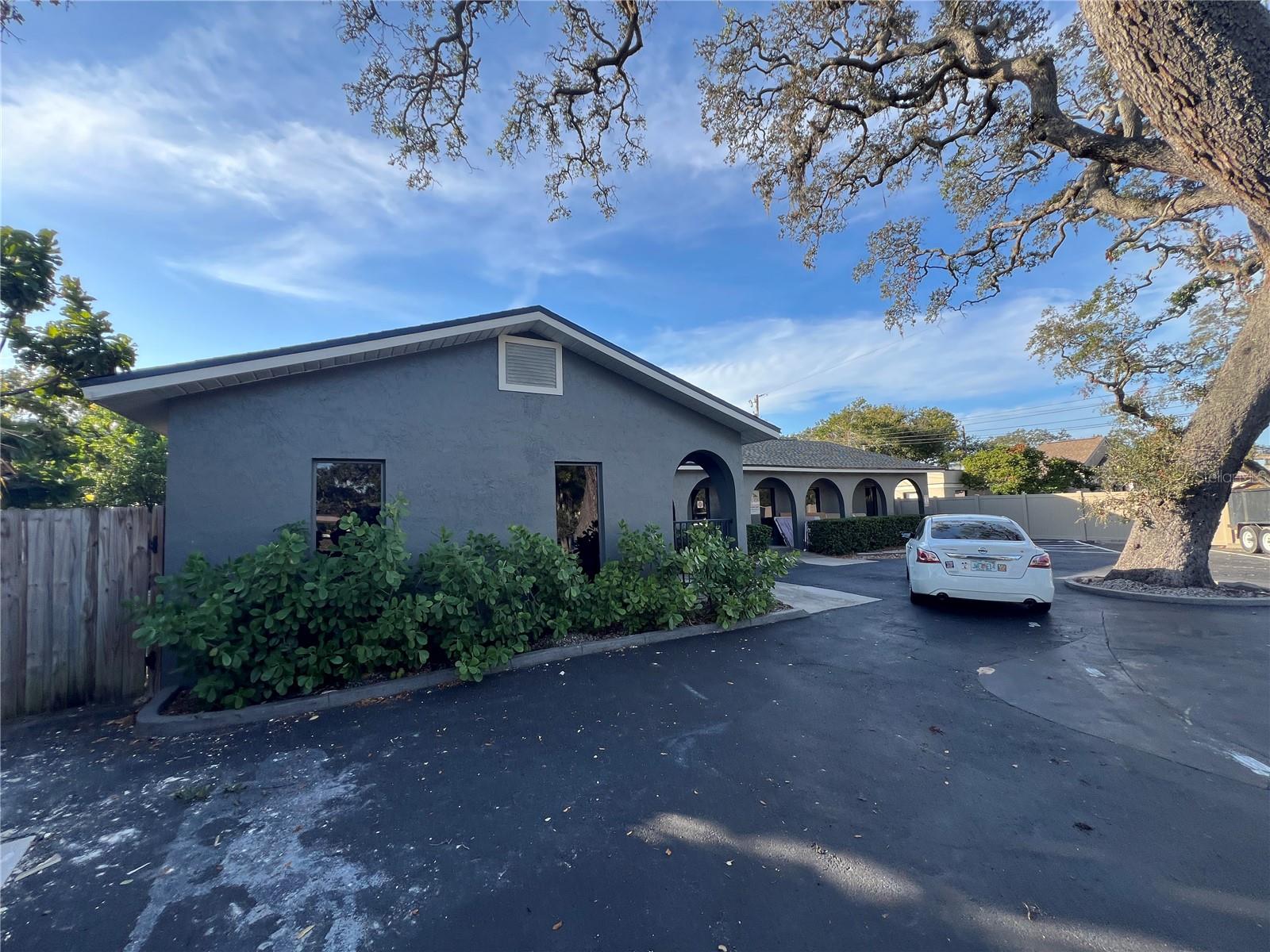 11520 OAKHURST RD, LARGO, FL, 33774