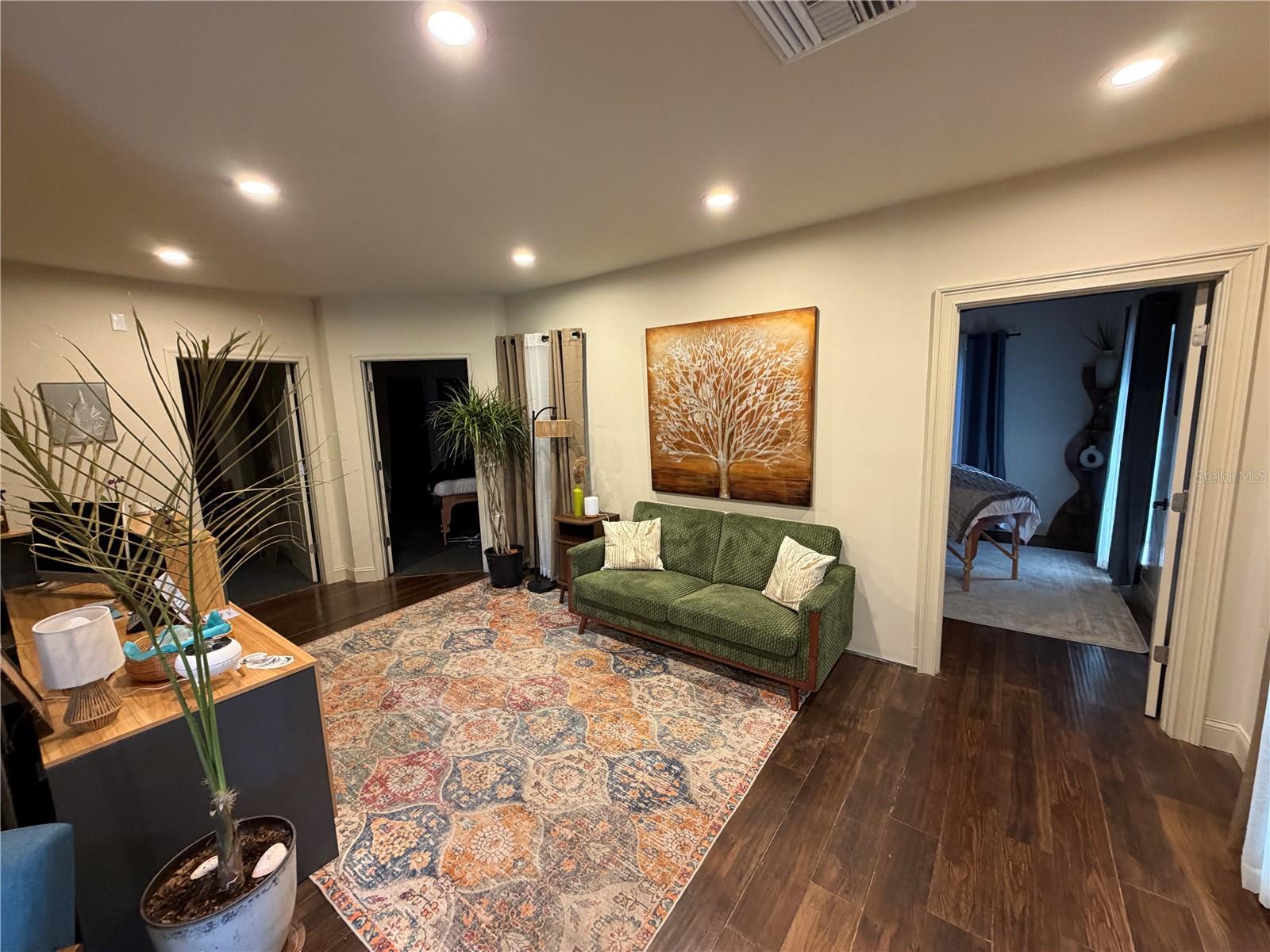 11520 OAKHURST RD, LARGO, FL, 33774