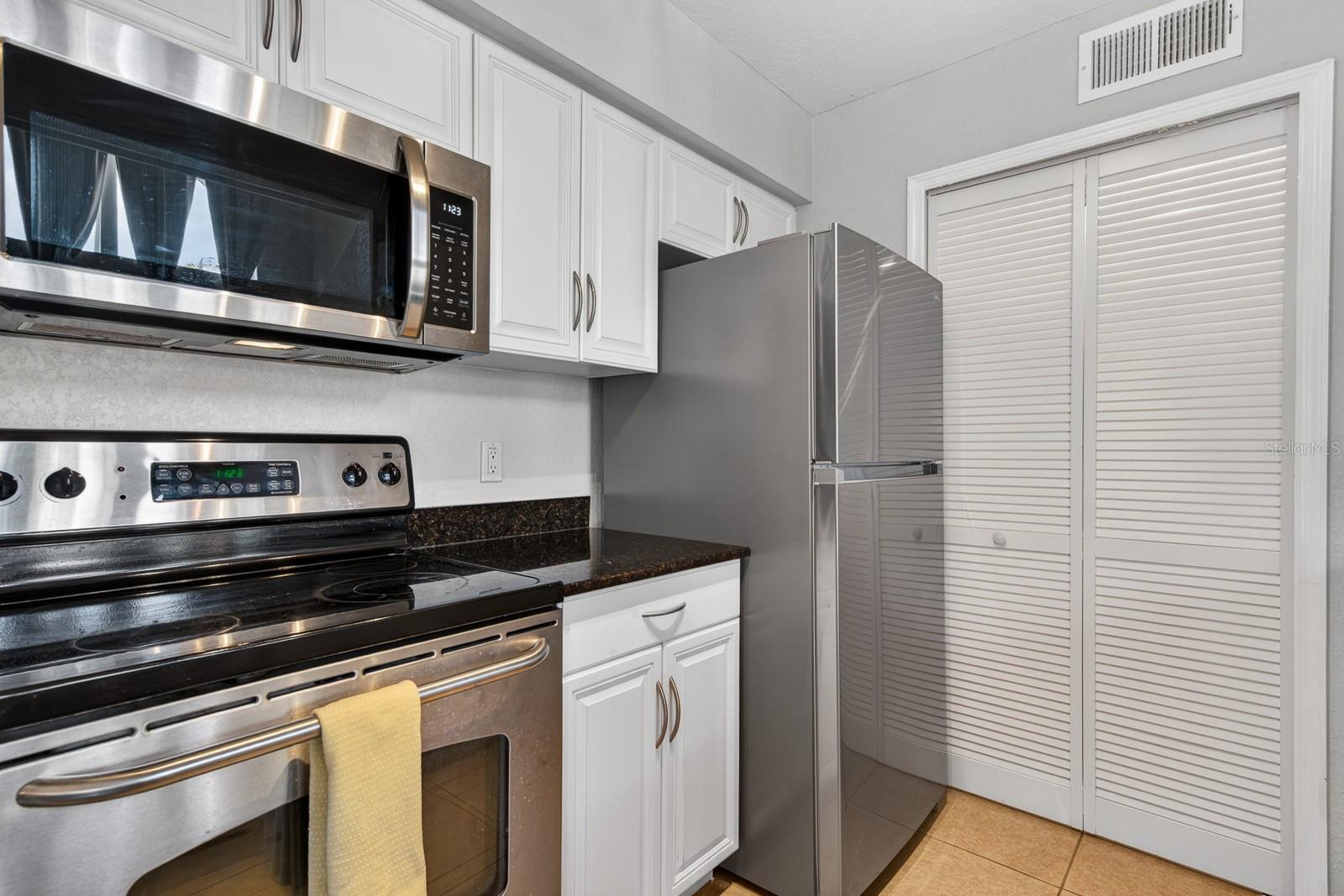 3305 HAVILAND CT #301, PALM HARBOR, FL, 34684