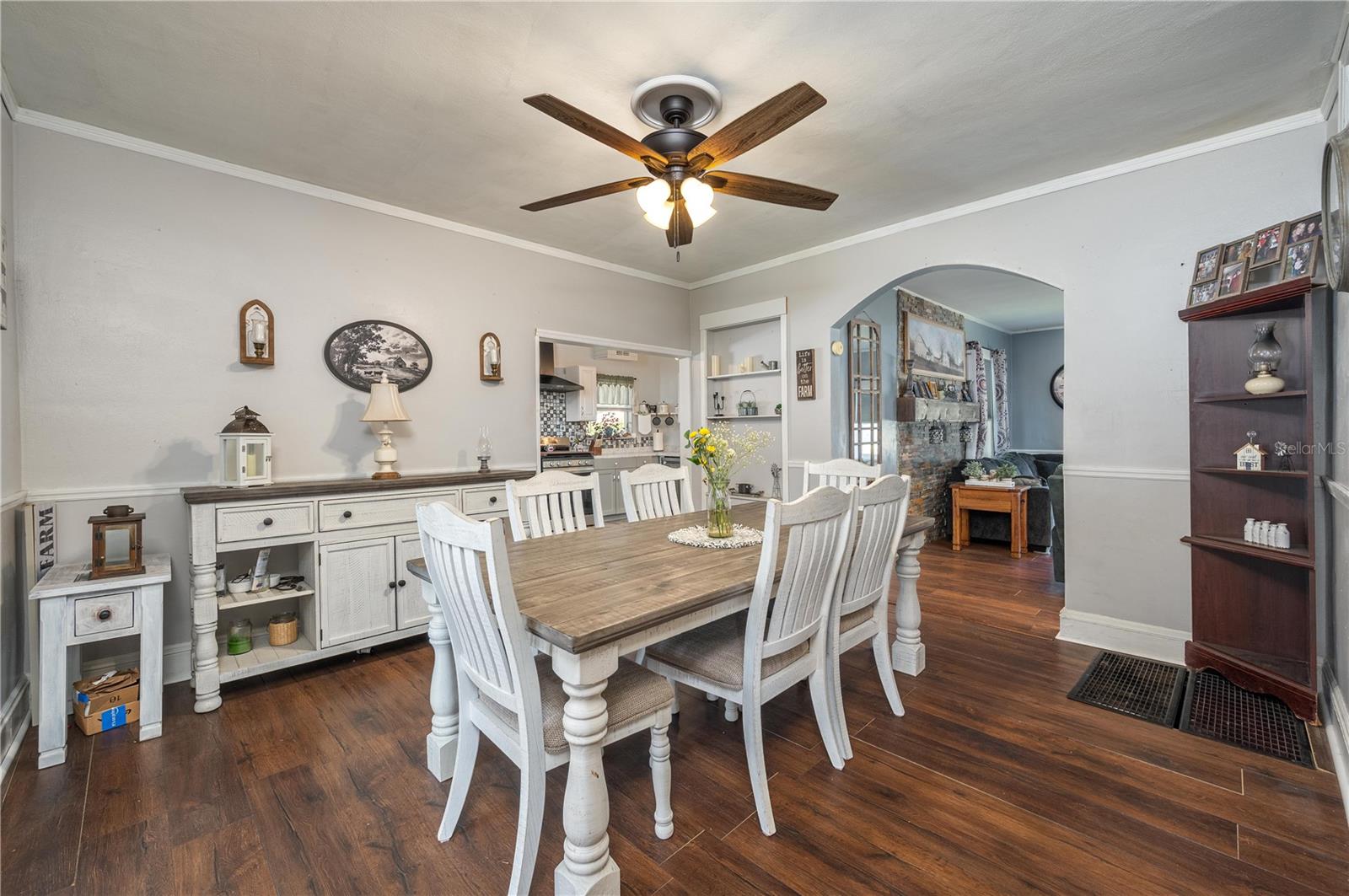 414 E BULLARD AVE, LAKE WALES, FL, 33853