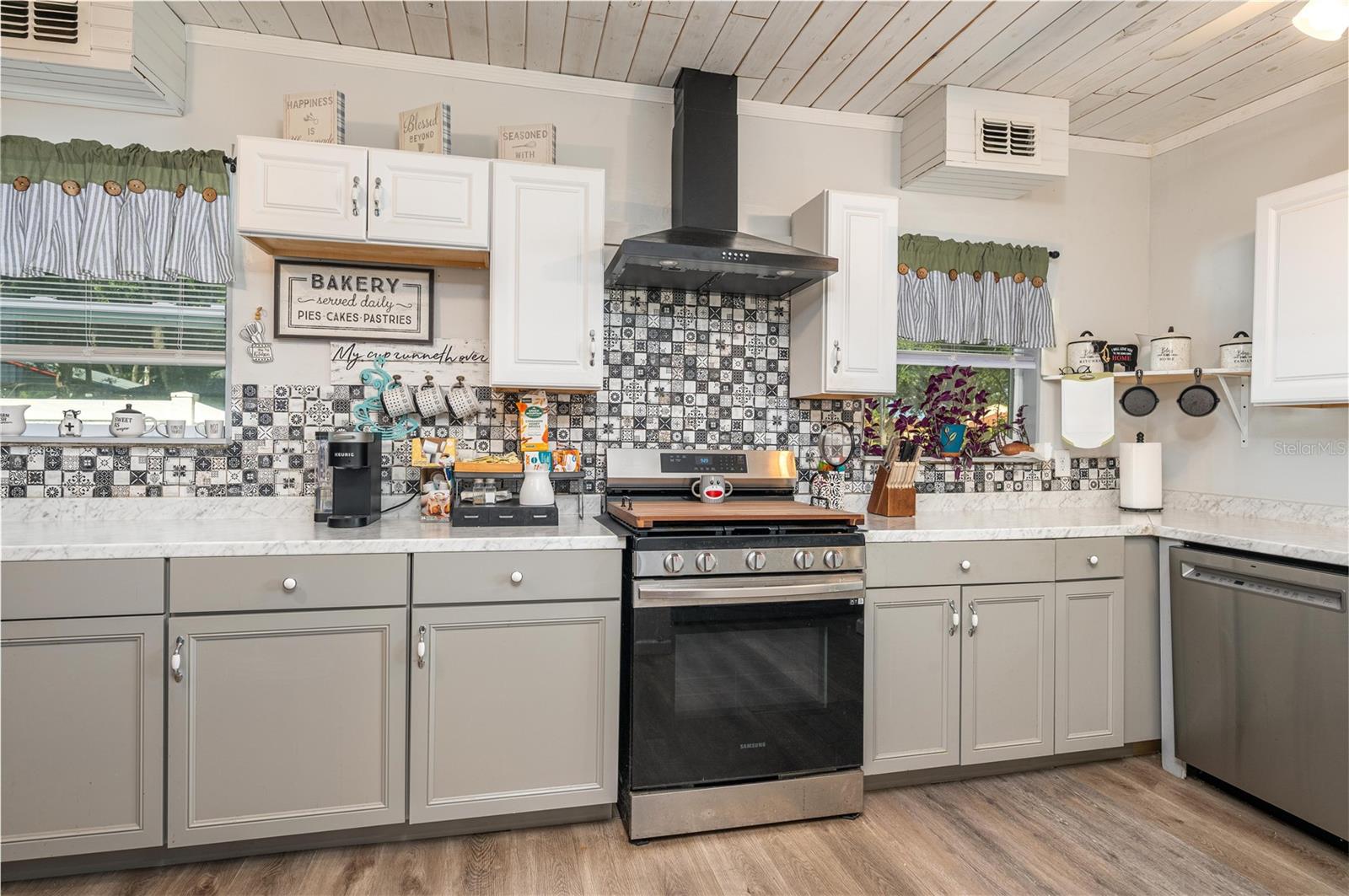 414 E BULLARD AVE, LAKE WALES, FL, 33853
