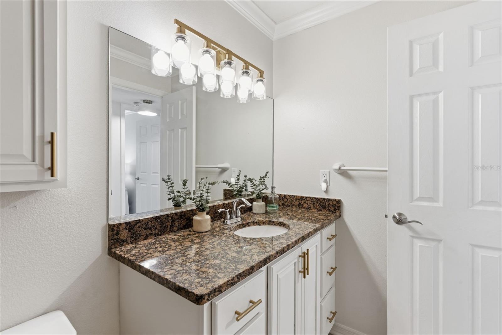 5800 HOLLYWOOD BLVD #214, SARASOTA, FL, 34231