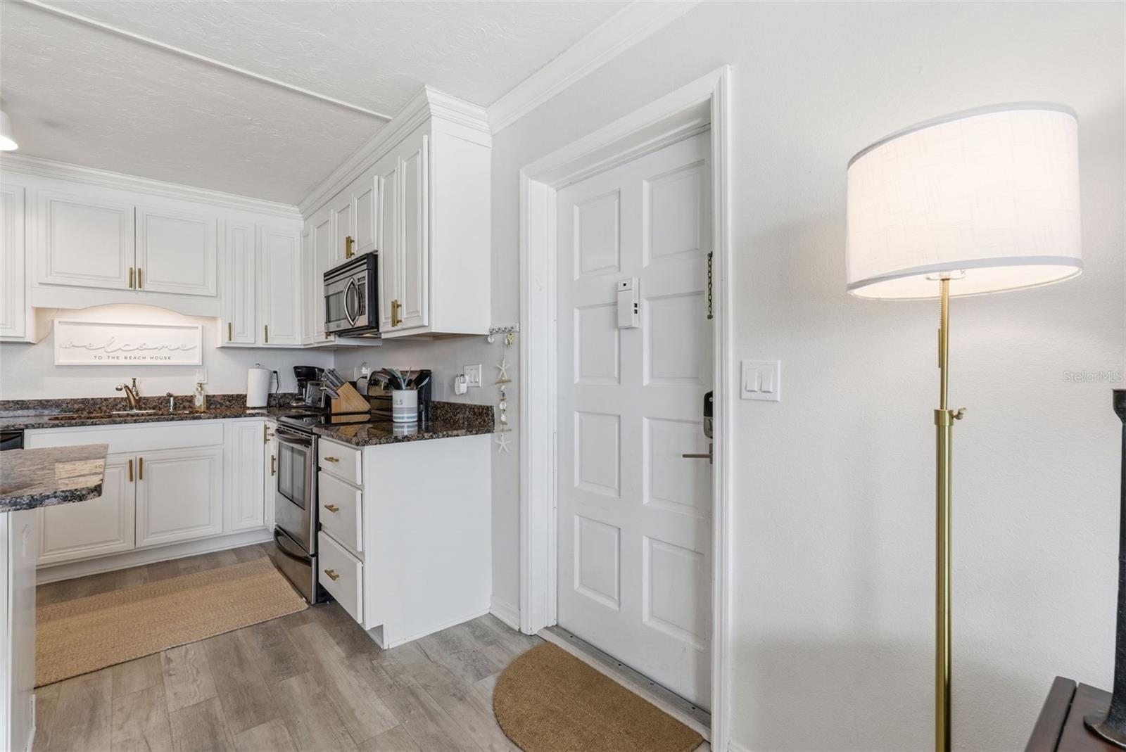 5800 HOLLYWOOD BLVD #214, SARASOTA, FL, 34231