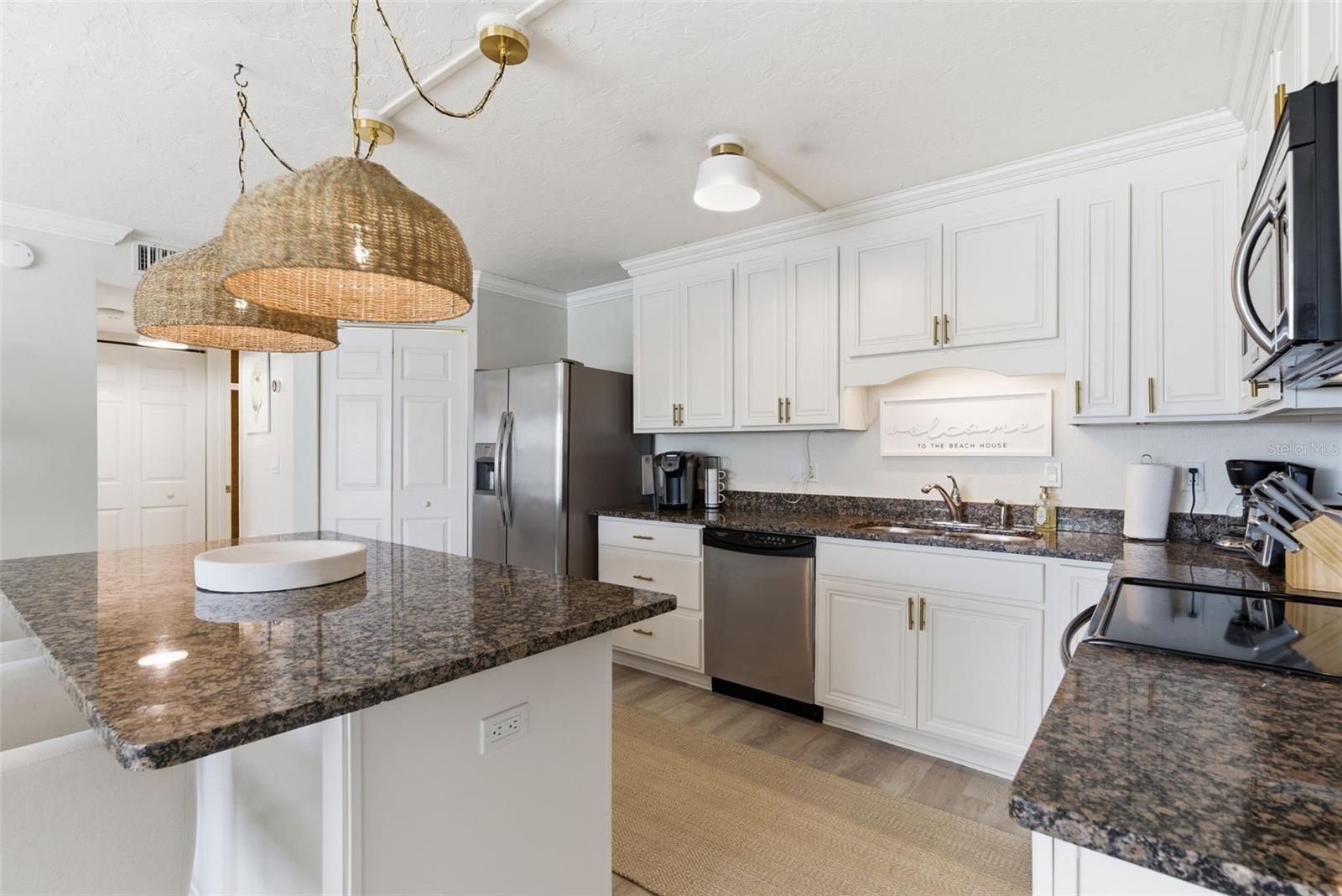 5800 HOLLYWOOD BLVD #214, SARASOTA, FL, 34231