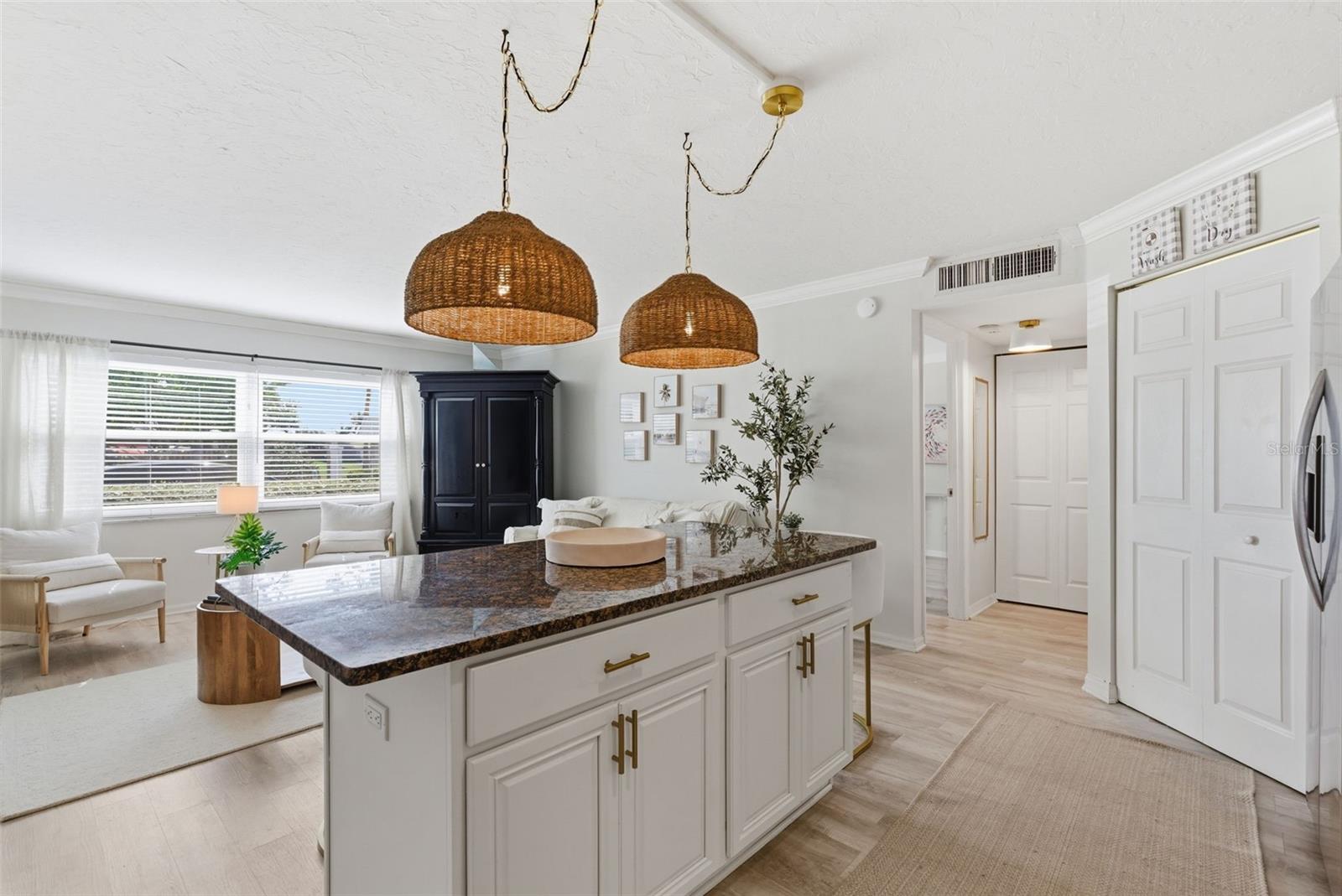 5800 HOLLYWOOD BLVD #214, SARASOTA, FL, 34231