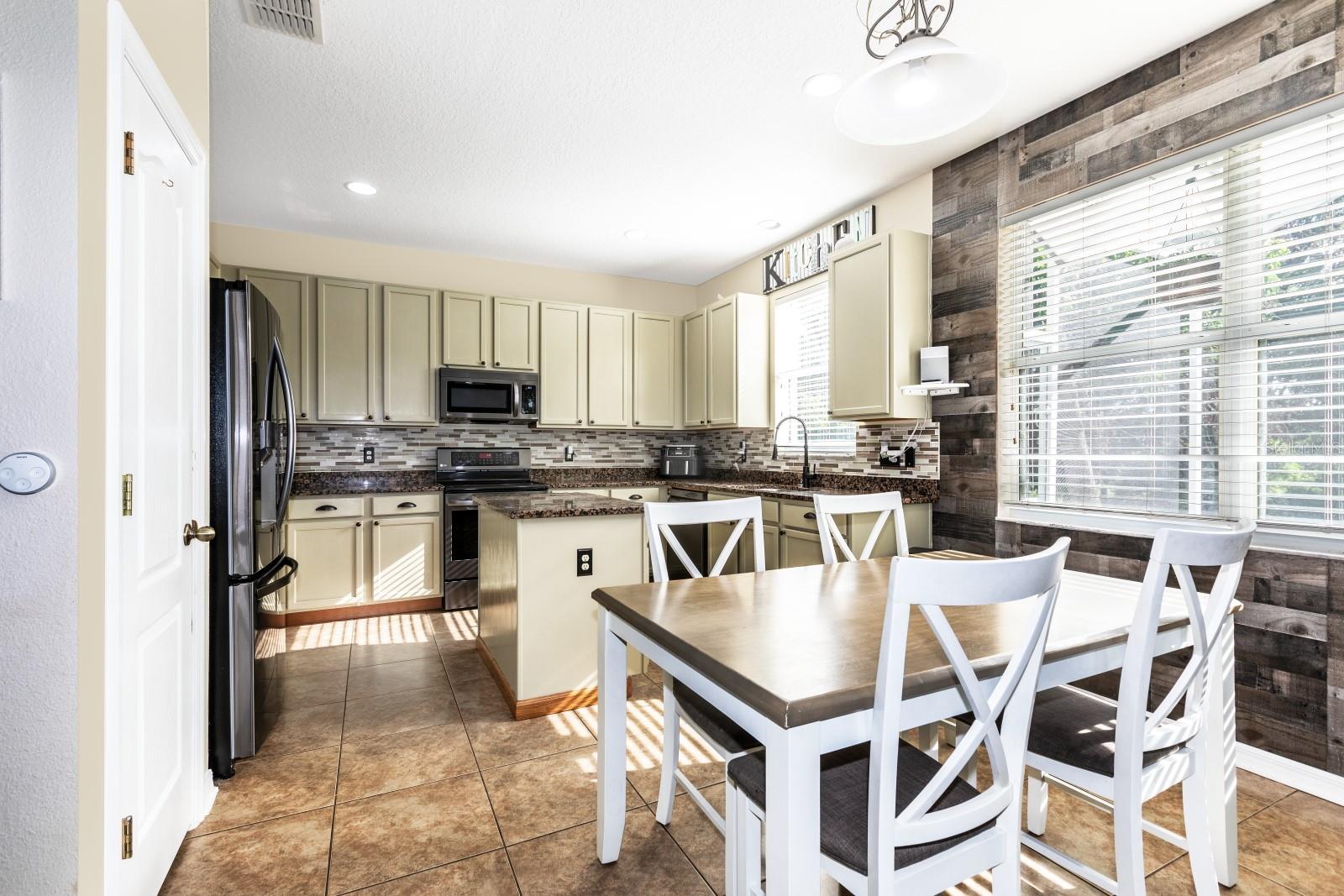 2943 ETOWAH PARK BLVD, TAVARES, FL, 32778